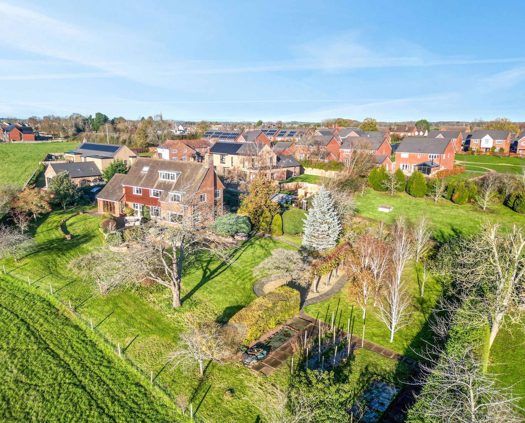 4 bed detached house for sale in Brickyard Lane, Pershore 1