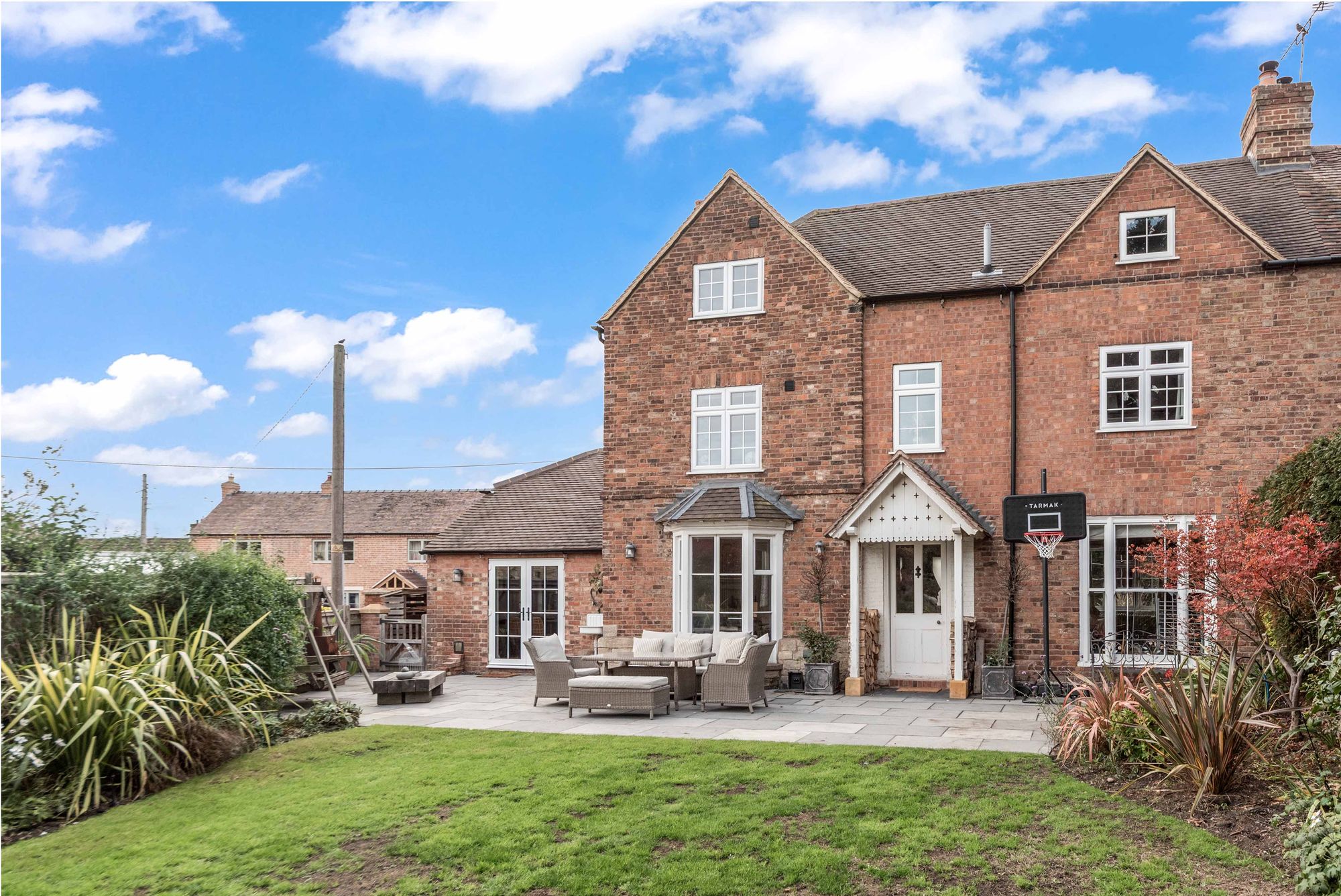 5 bed end of terrace house for sale in Boon Street, Pershore  - Property Image 1