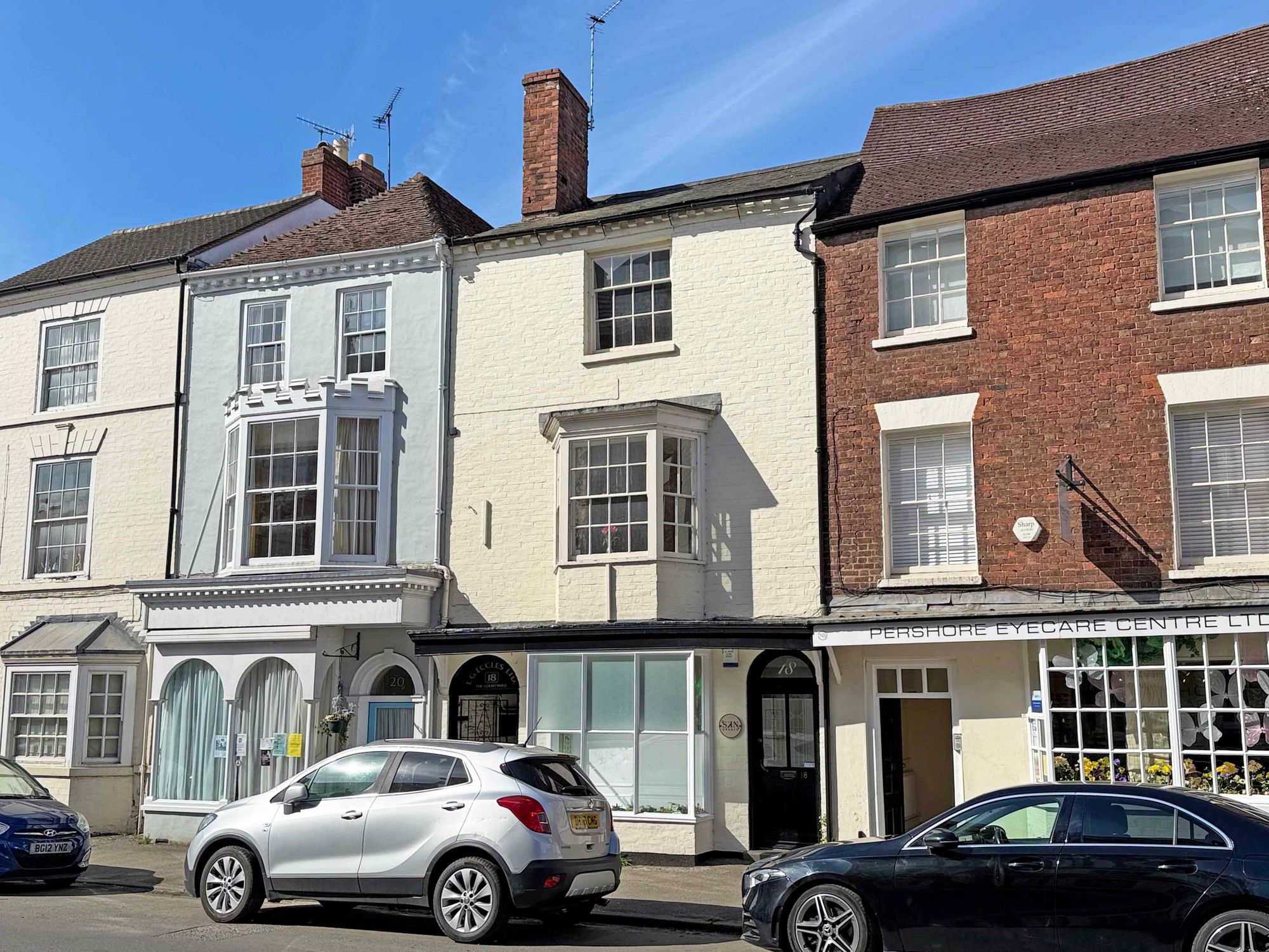 3 bed flat to rent in Bridge Street, Pershore  - Property Image 1