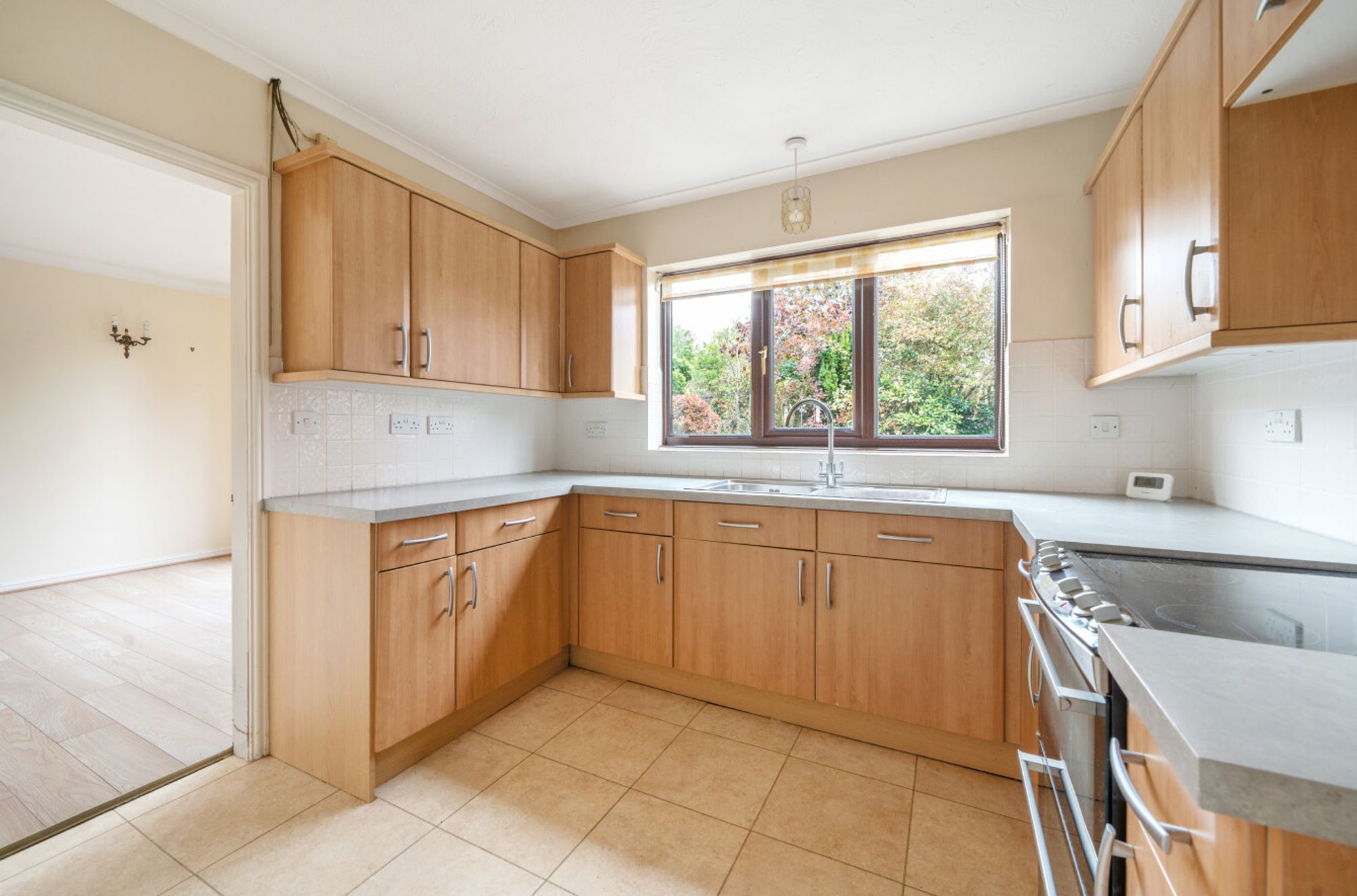 3 bed detached bungalow for sale in Box Tree Close, Worcester  - Property Image 3