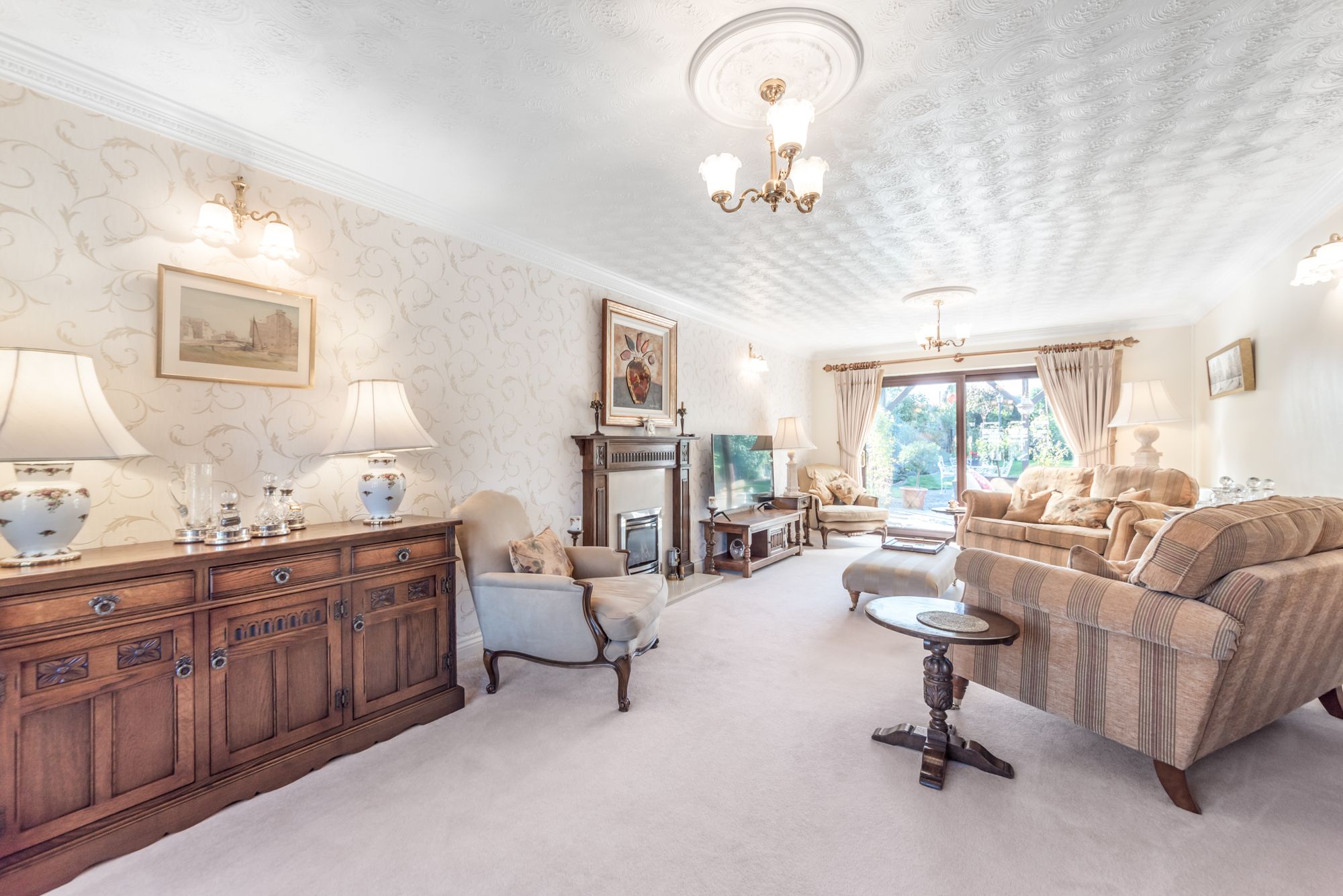 4 bed detached house for sale in Owletts End, Pershore  - Property Image 2