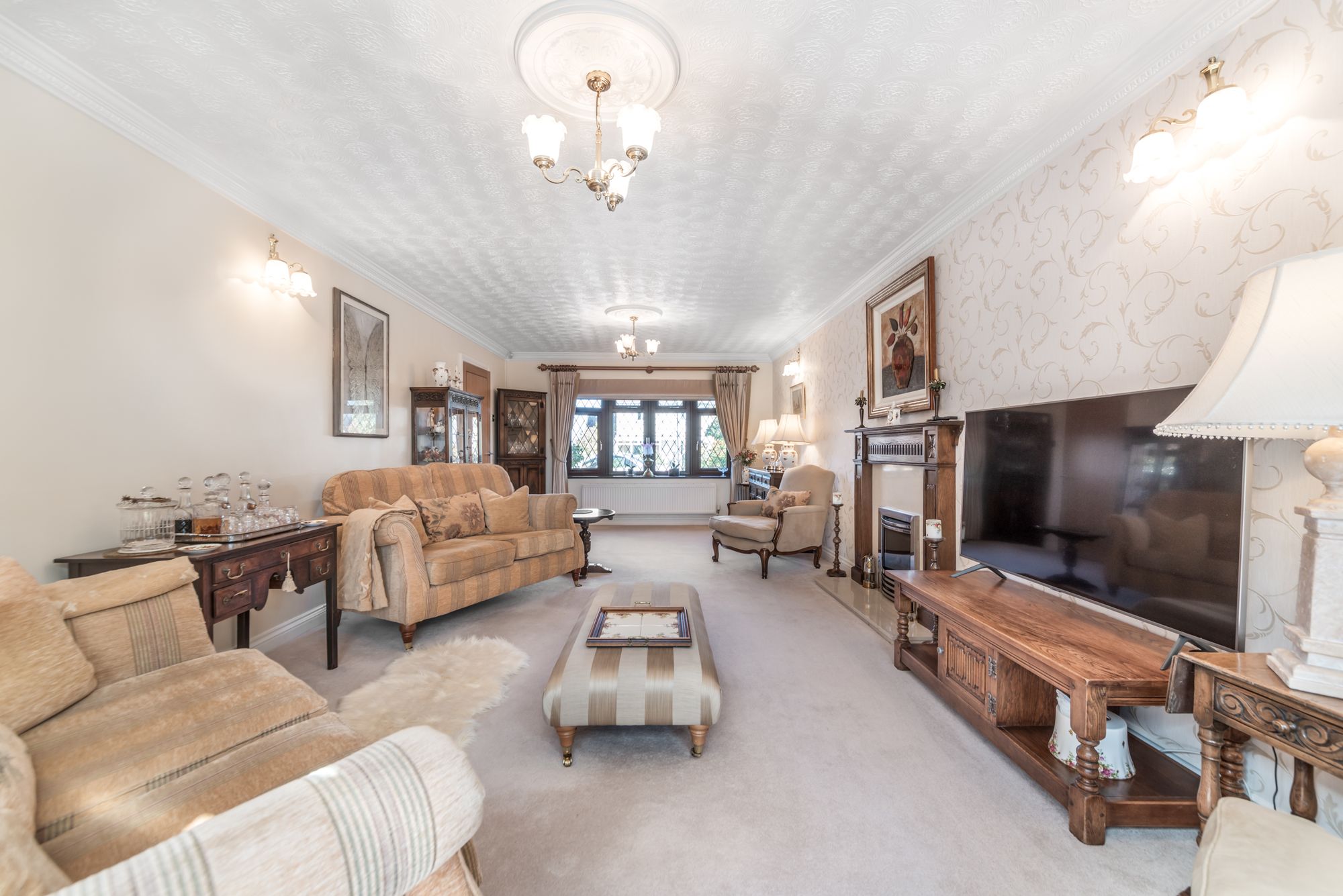 4 bed detached house for sale in Owletts End, Pershore 4