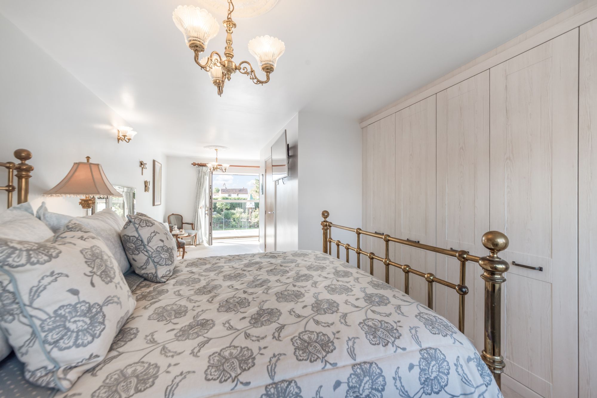 4 bed detached house for sale in Owletts End, Pershore 1