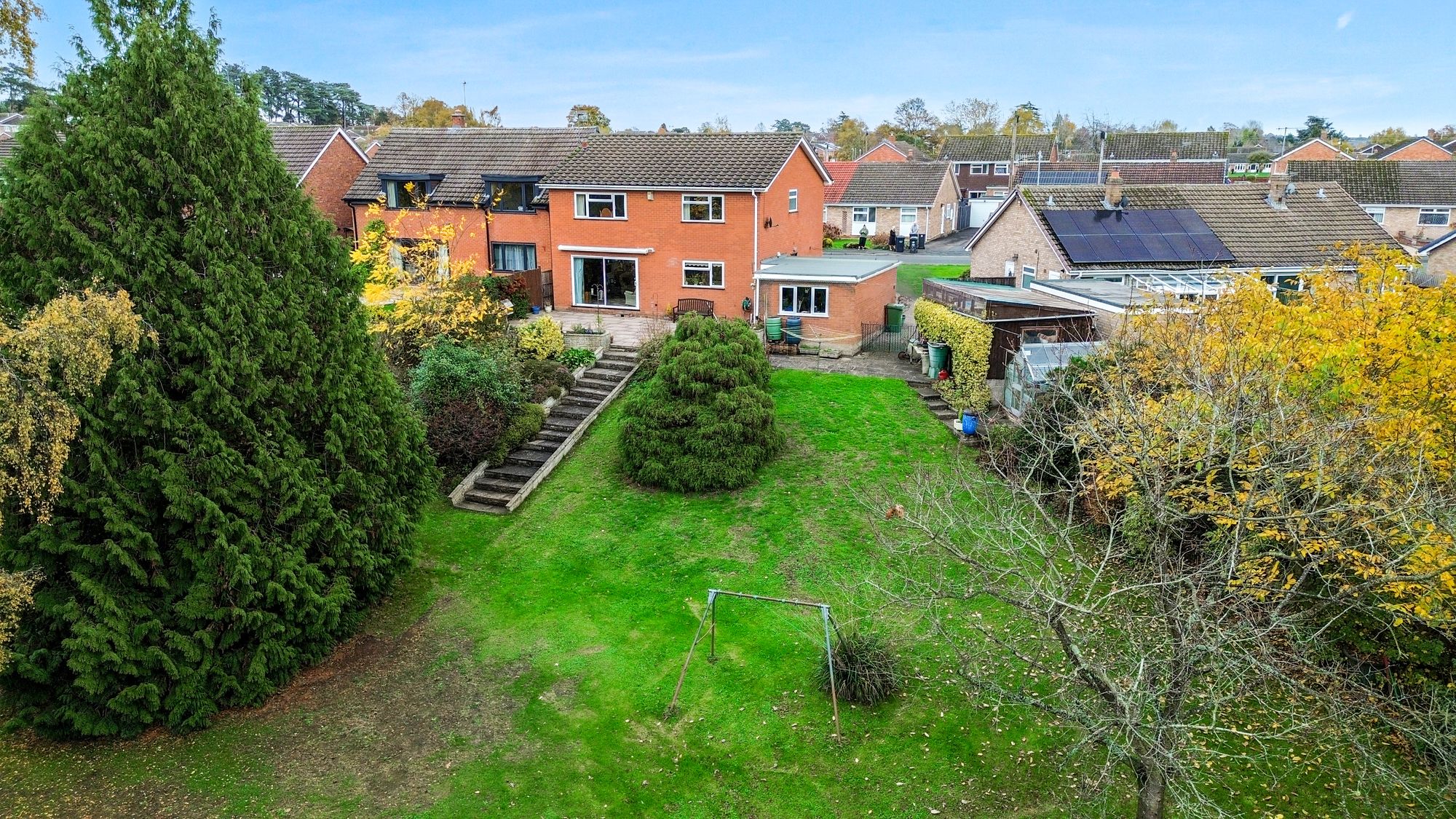 4 bed detached house for sale in Columbia Drive, Worcester  - Property Image 2