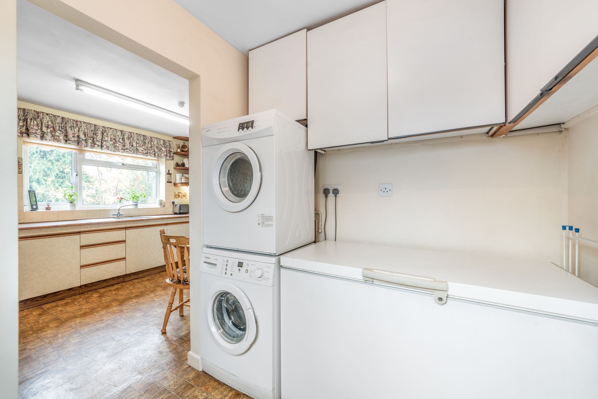 4 bed detached house for sale in Columbia Drive, Worcester  - Property Image 9