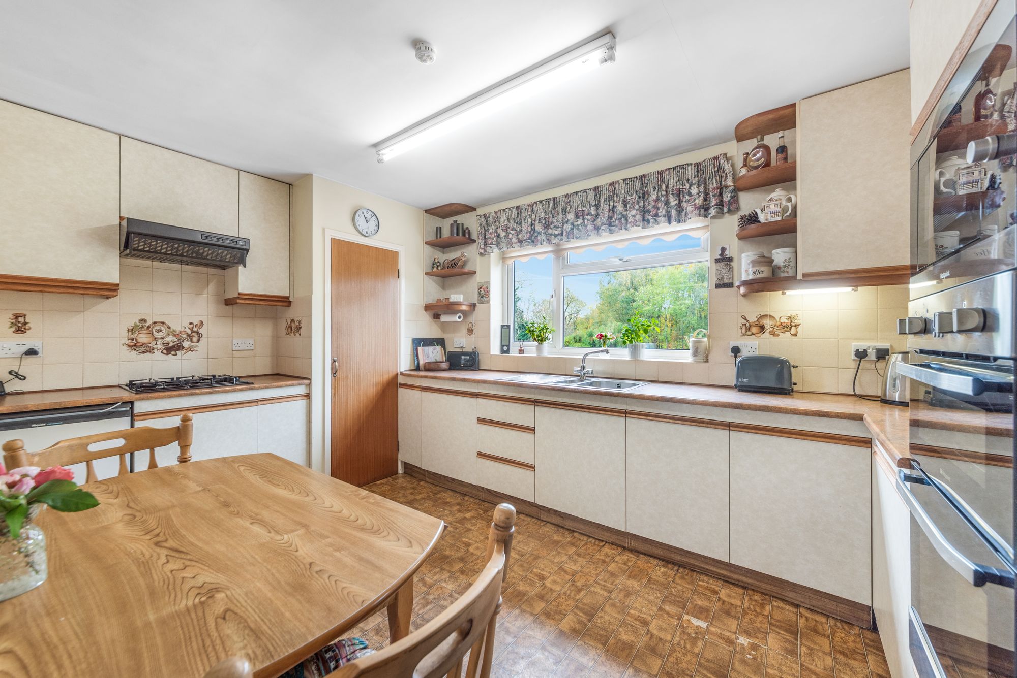 4 bed detached house for sale in Columbia Drive, Worcester  - Property Image 8