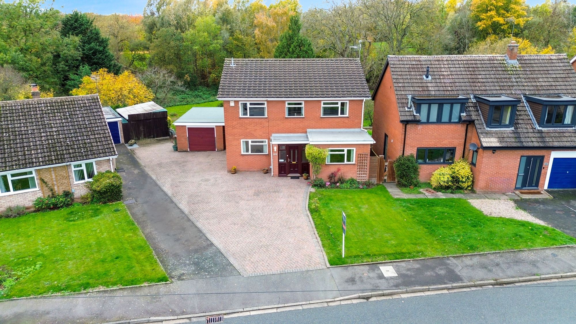 4 bed detached house for sale in Columbia Drive, Worcester  - Property Image 1