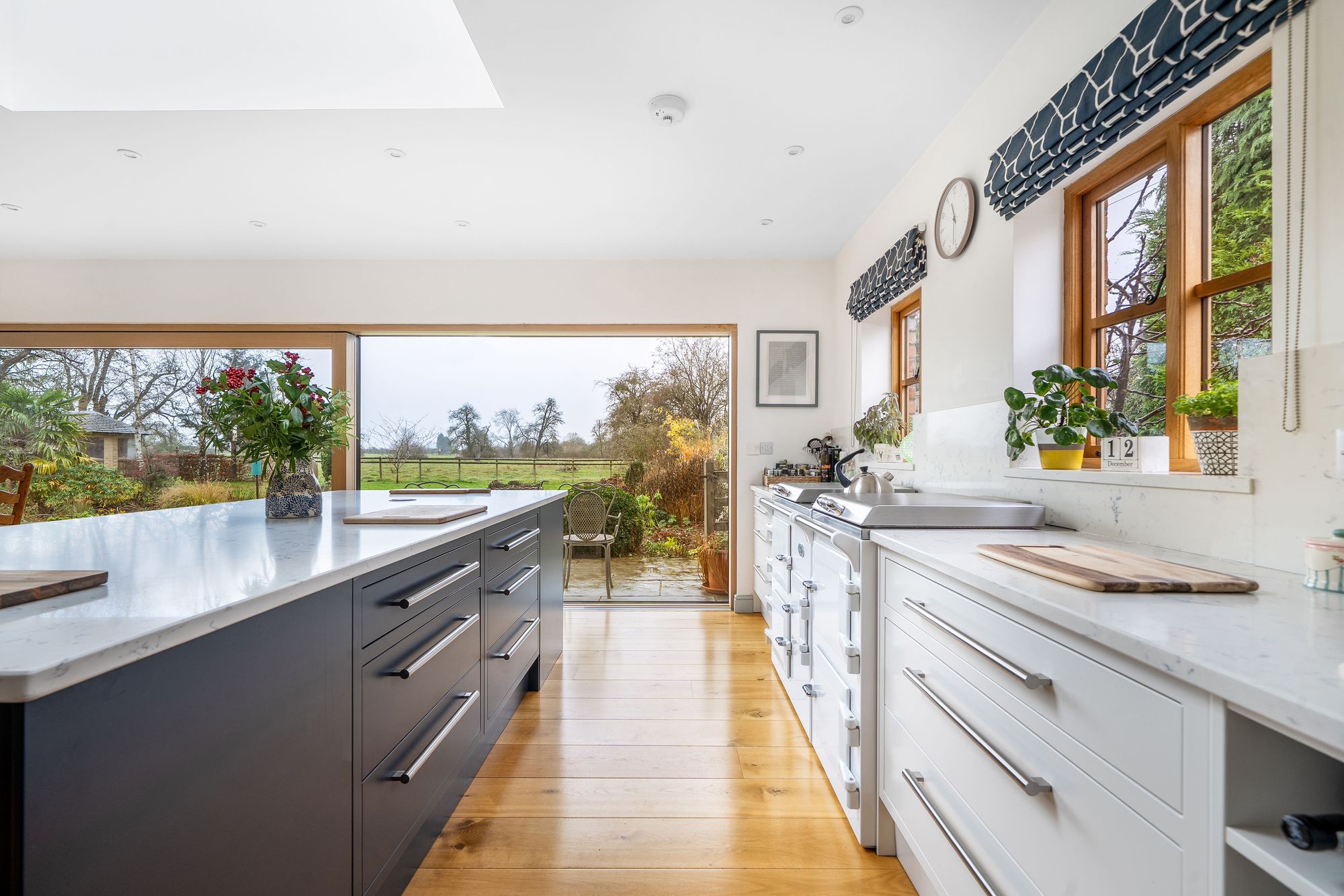 5 bed detached house for sale in Naunton Beauchamp, Pershore 4