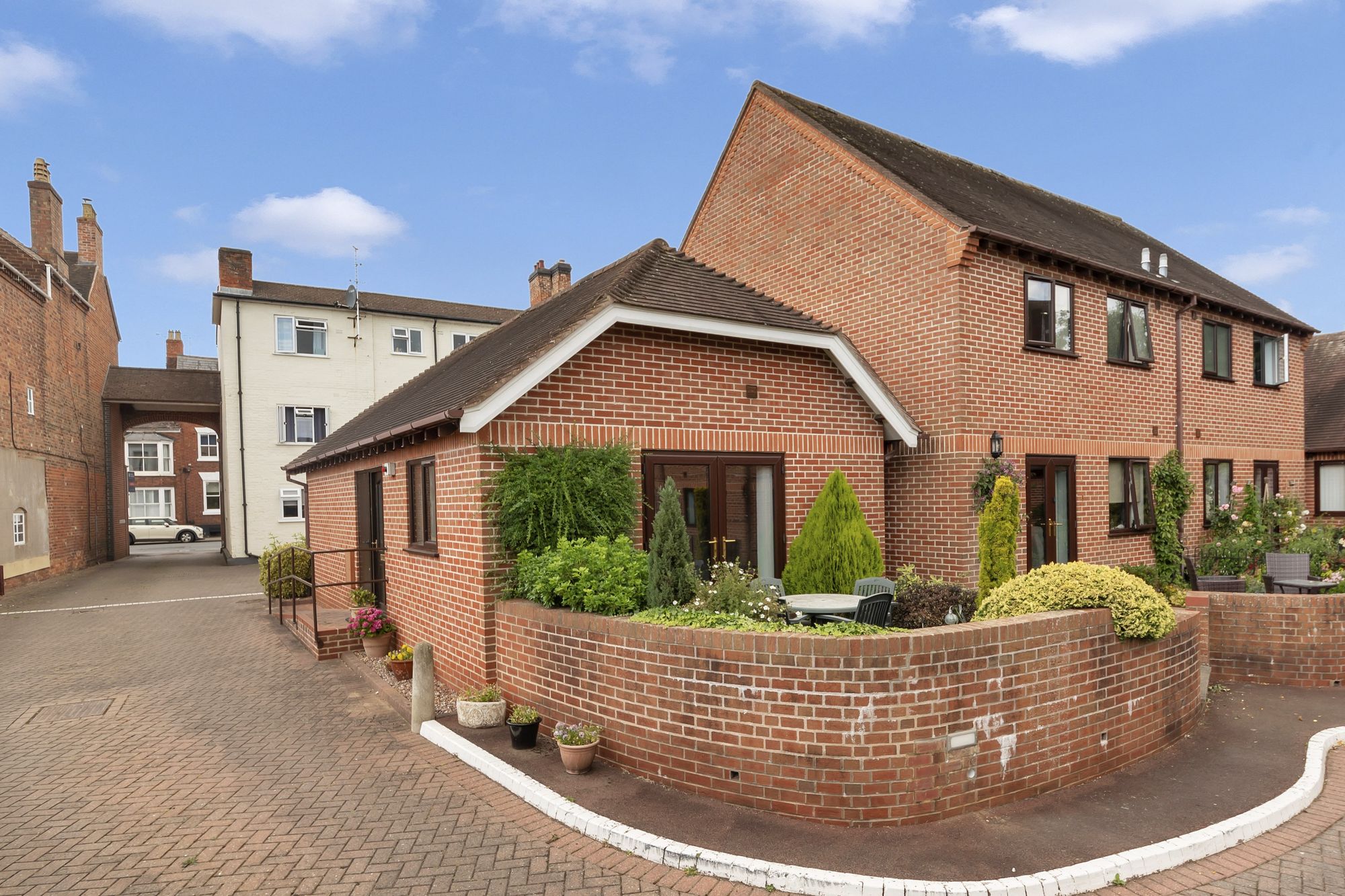 1 bed semi-detached bungalow for sale in Weir Gardens, Pershore  - Property Image 1