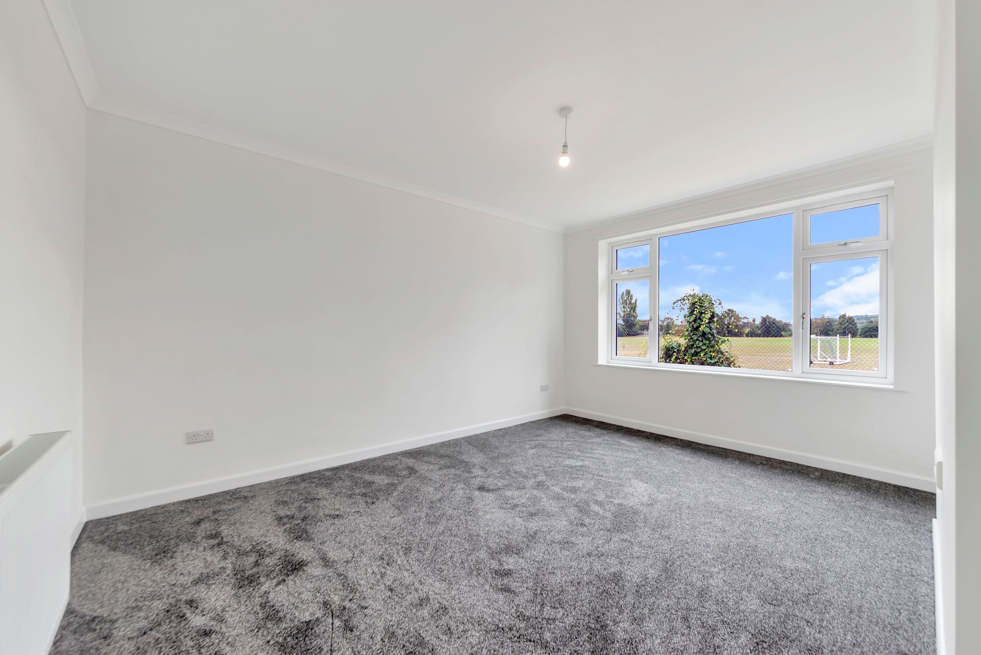 4 bed detached bungalow for sale in Woodbury Road North, Stourport-On-Severn 3