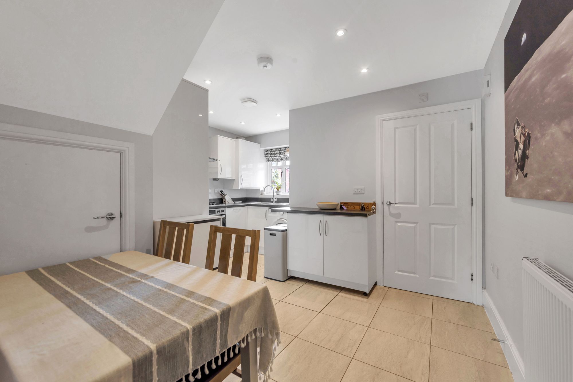 2 bed semi-detached house for sale in Williamson Way, Pershore  - Property Image 5