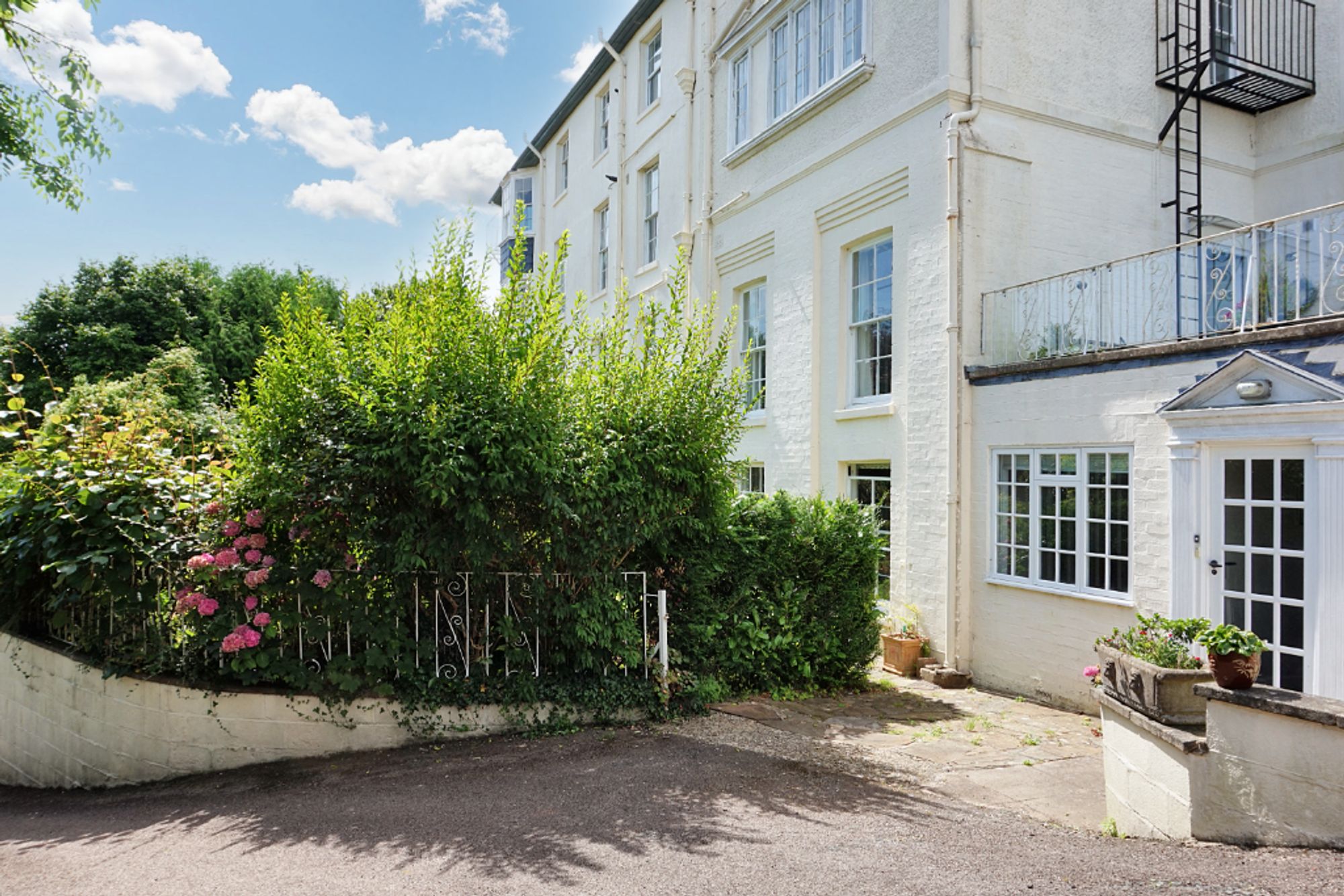 2 bed apartment for sale in Wells Road, Malvern  - Property Image 2