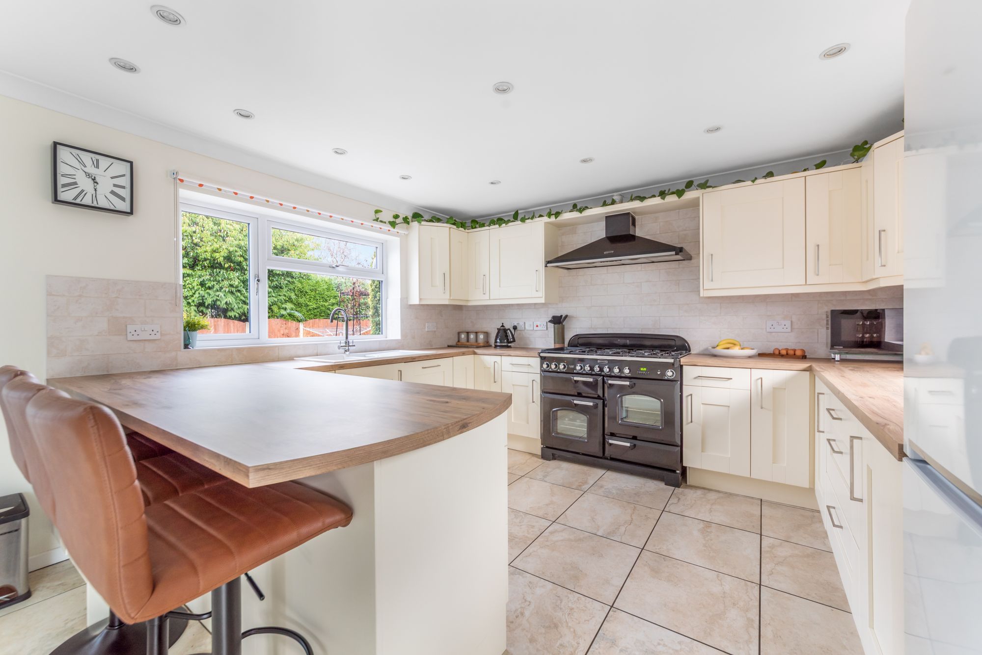 3 bed detached bungalow for sale in Great Comberton, Pershore  - Property Image 6