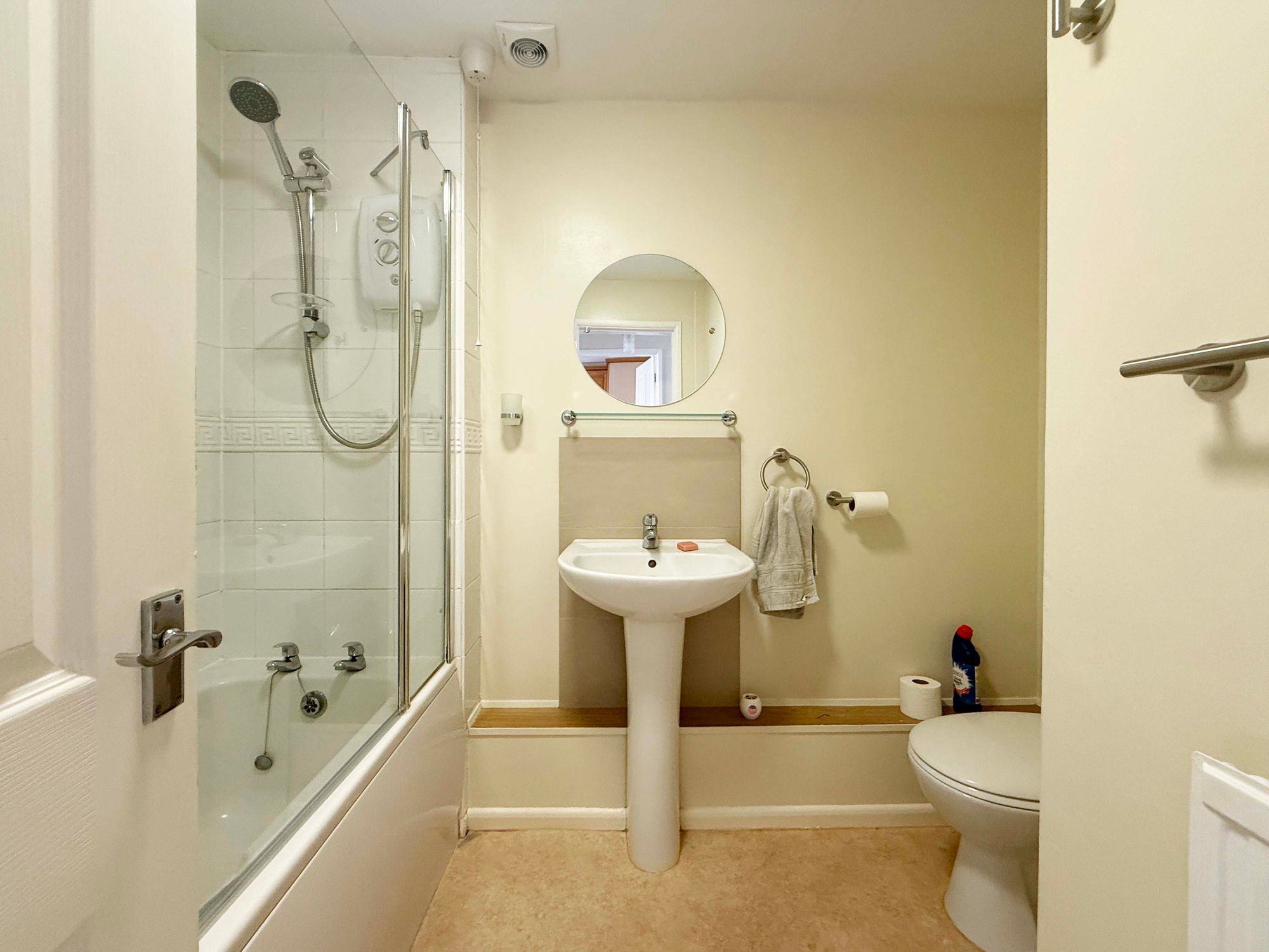 2 bed flat to rent in Old Market Court, Pershore  - Property Image 7
