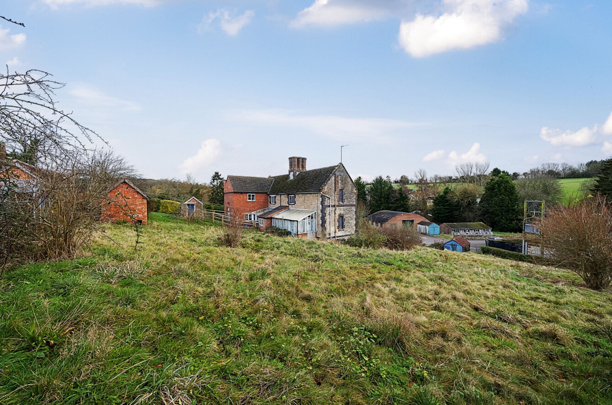 2 bed semi-detached house for sale in Combrook, Warwick  - Property Image 11