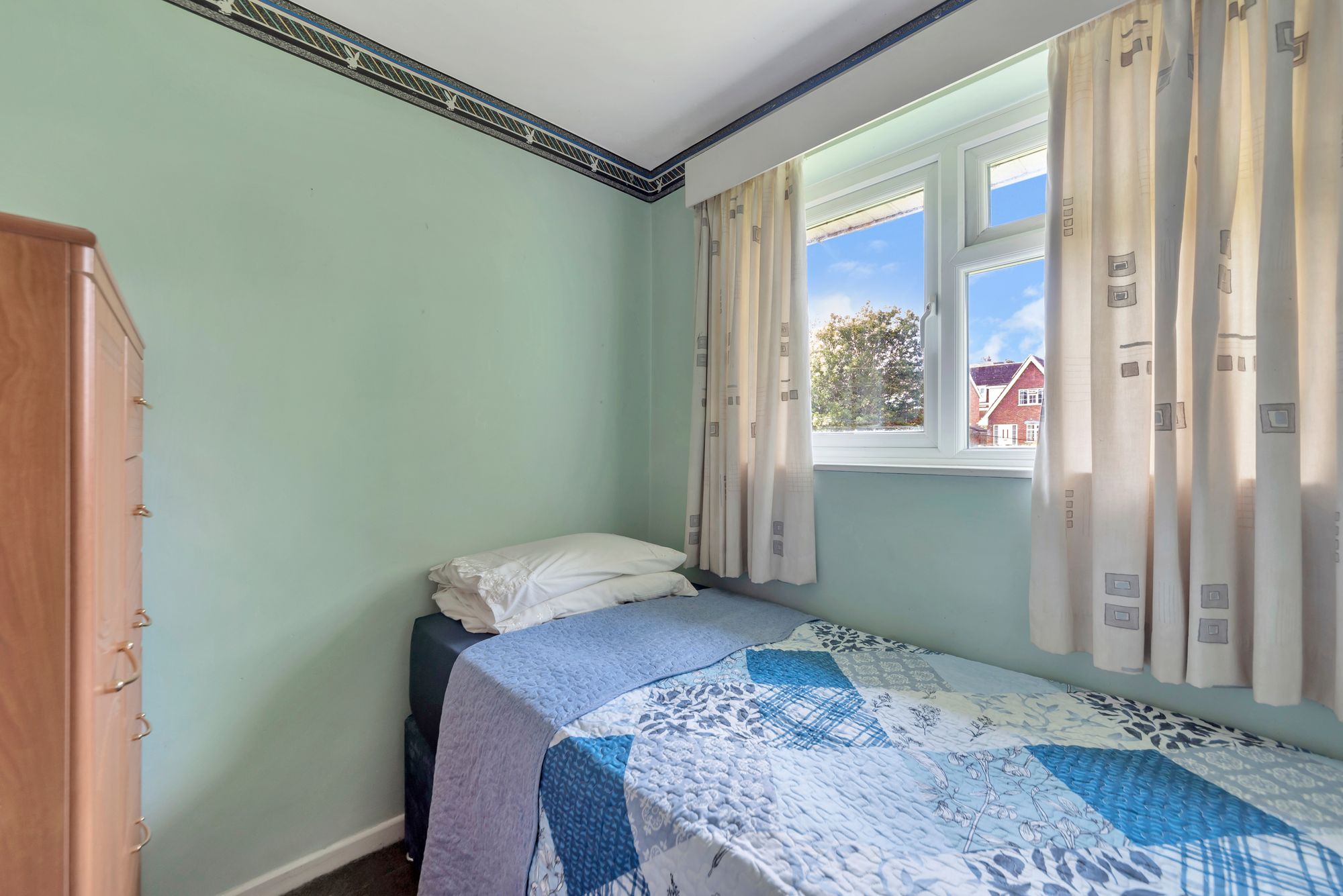 3 bed end of terrace house for sale in Station Road, Pershore 14