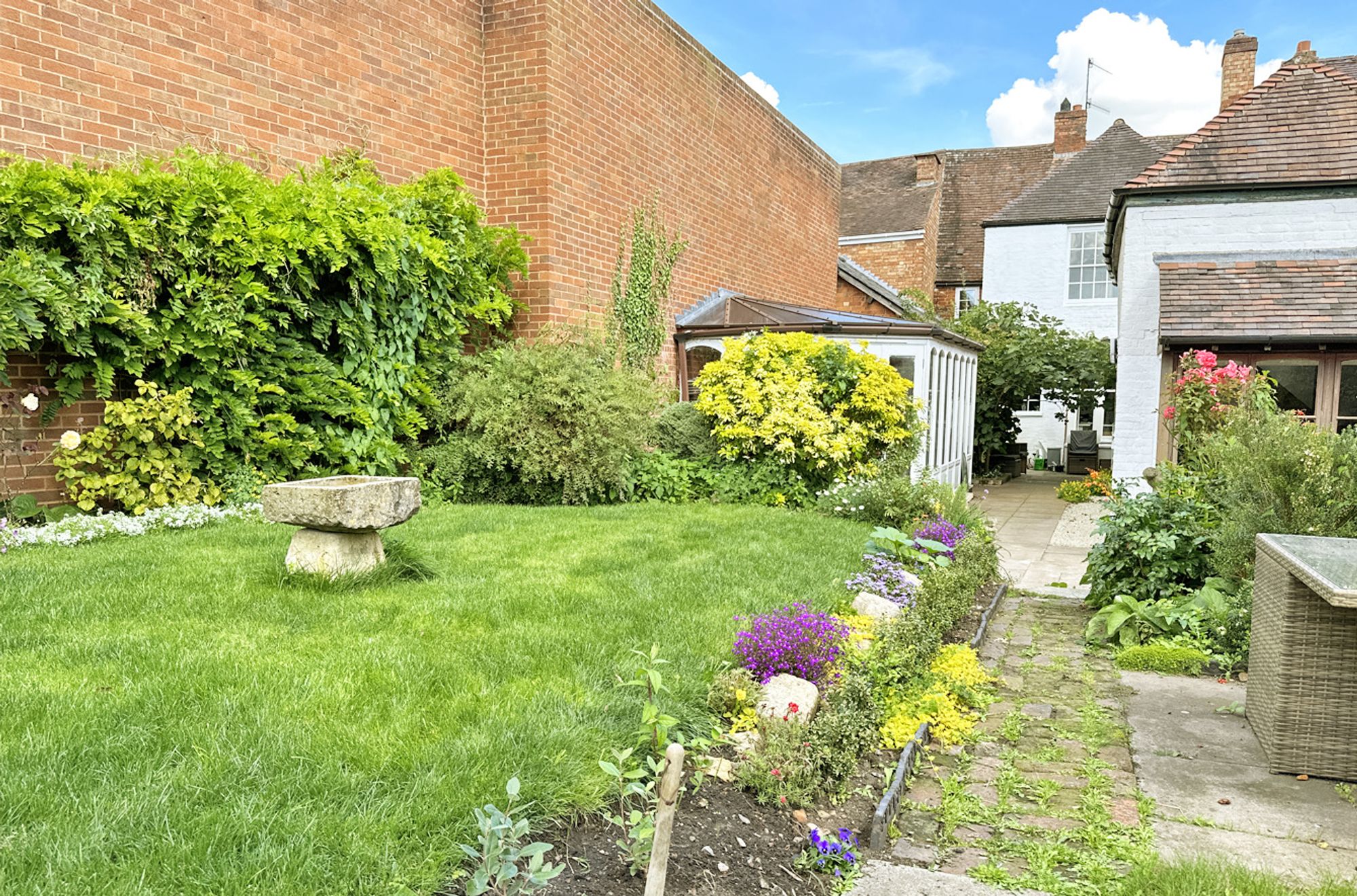 4 bed mid-terraced house for sale in Bridge Street, Pershore 16