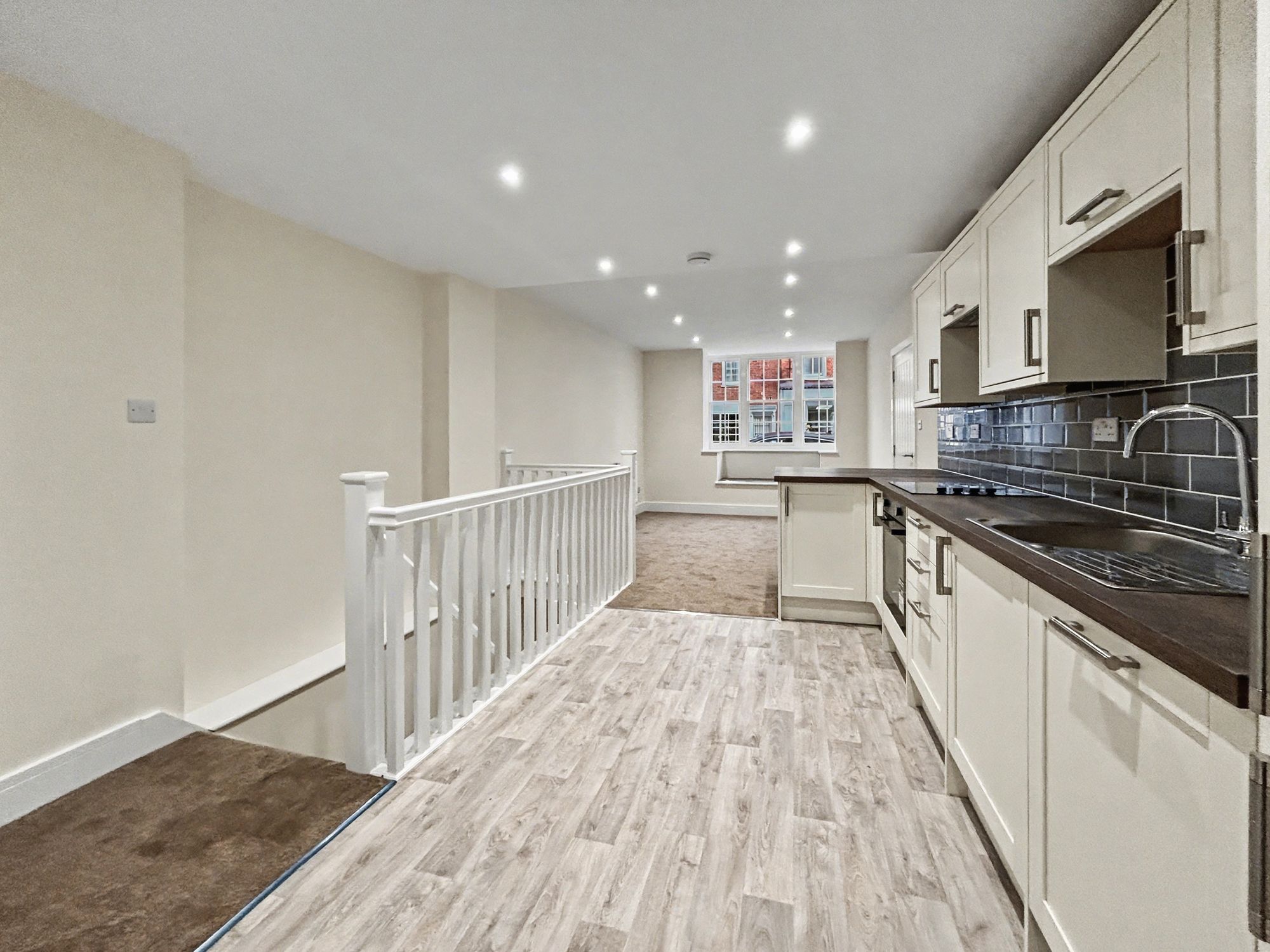 2 bed flat to rent in Bridge Street, Pershore  - Property Image 3