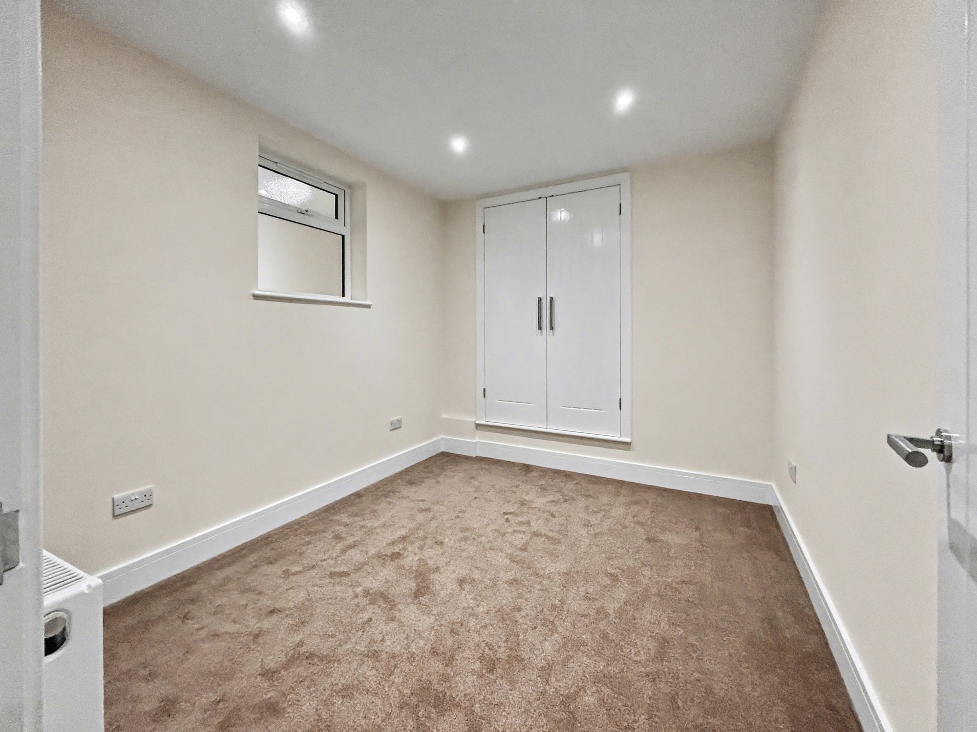 2 bed flat to rent in Bridge Street, Pershore 6