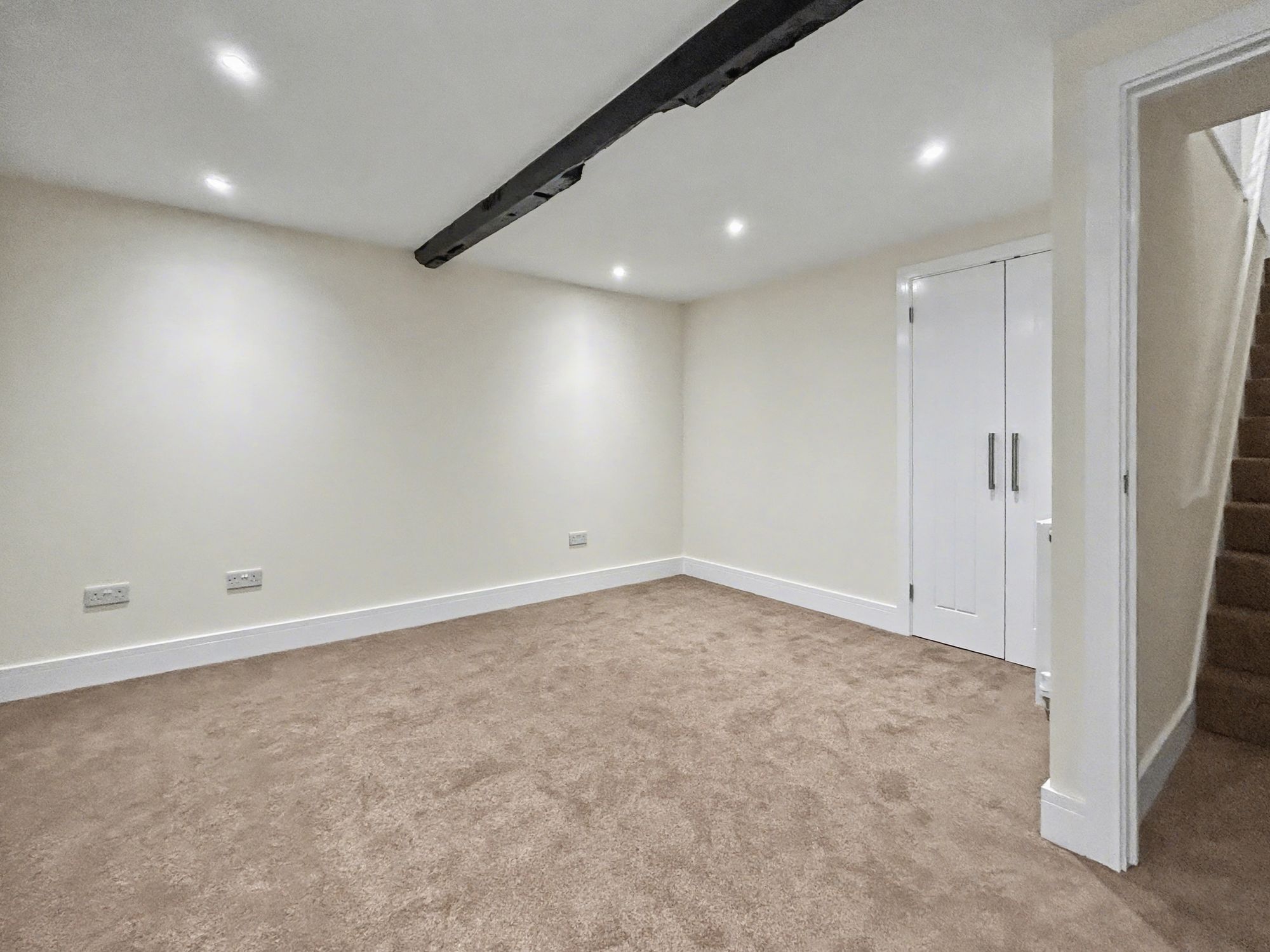 2 bed flat to rent in Bridge Street, Pershore 9