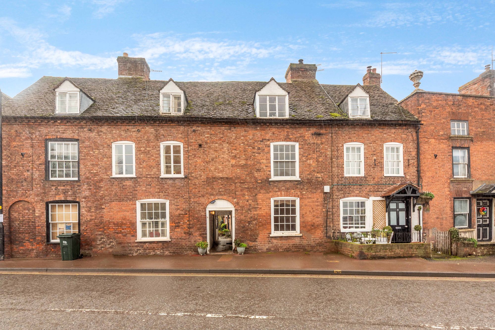 4 bed terraced house for sale in Church Street, Worcester  - Property Image 1