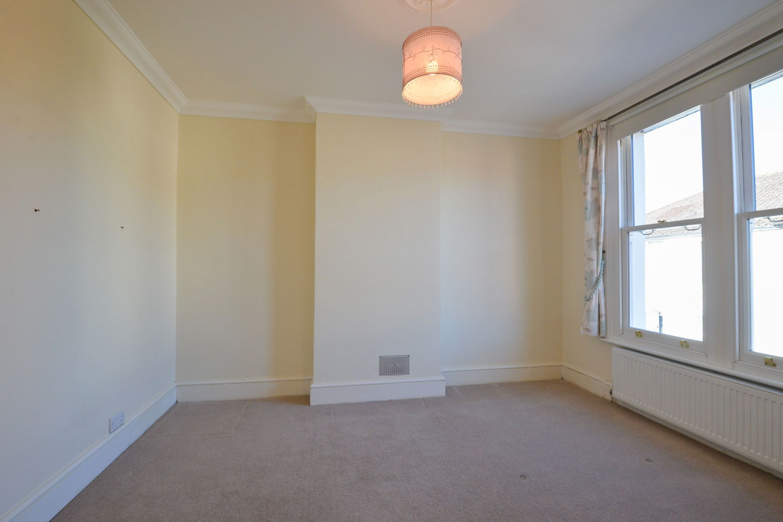 3 bed detached house to rent in Springfield Road, Guildford 15