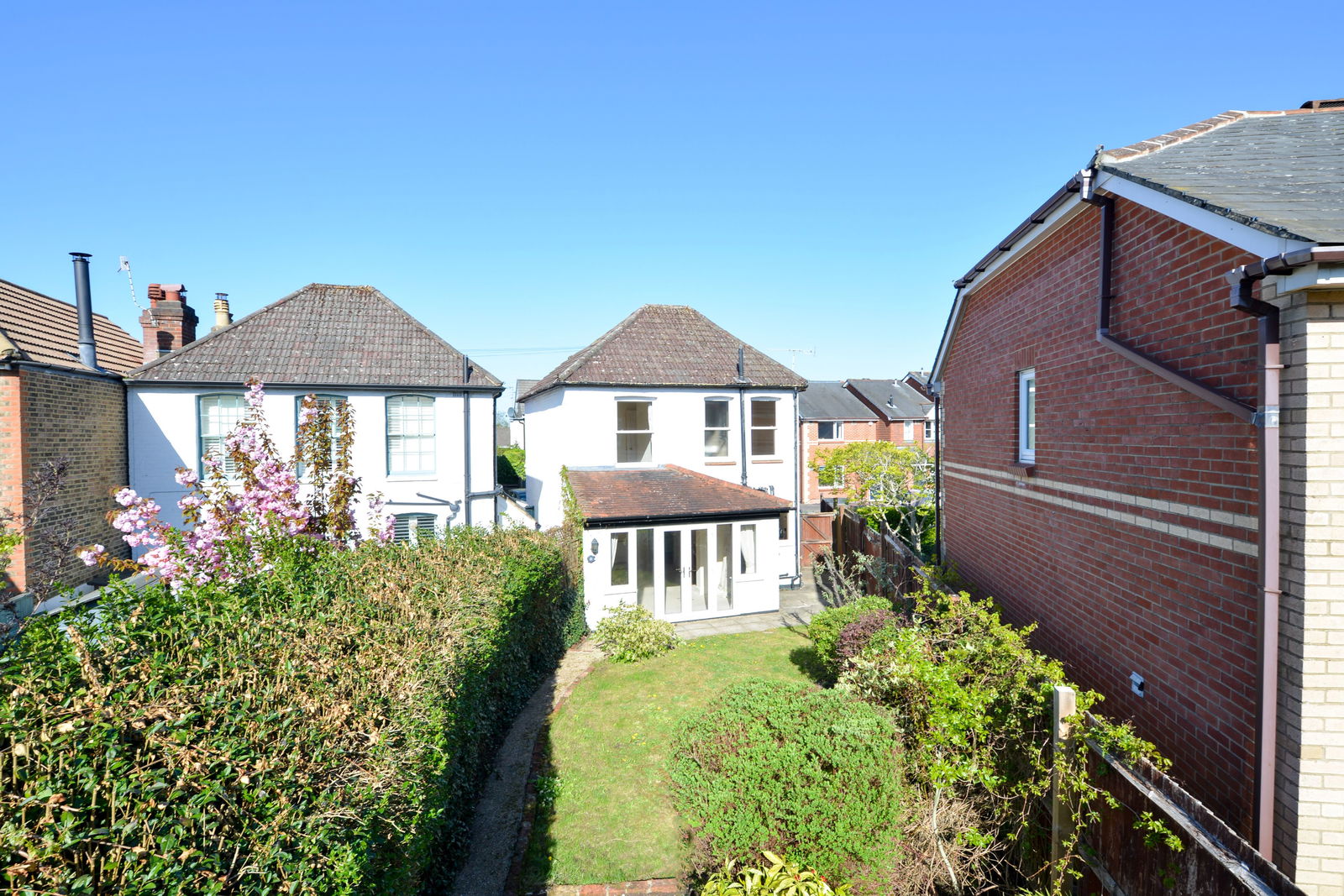 3 bed detached house to rent in Springfield Road, Guildford 21