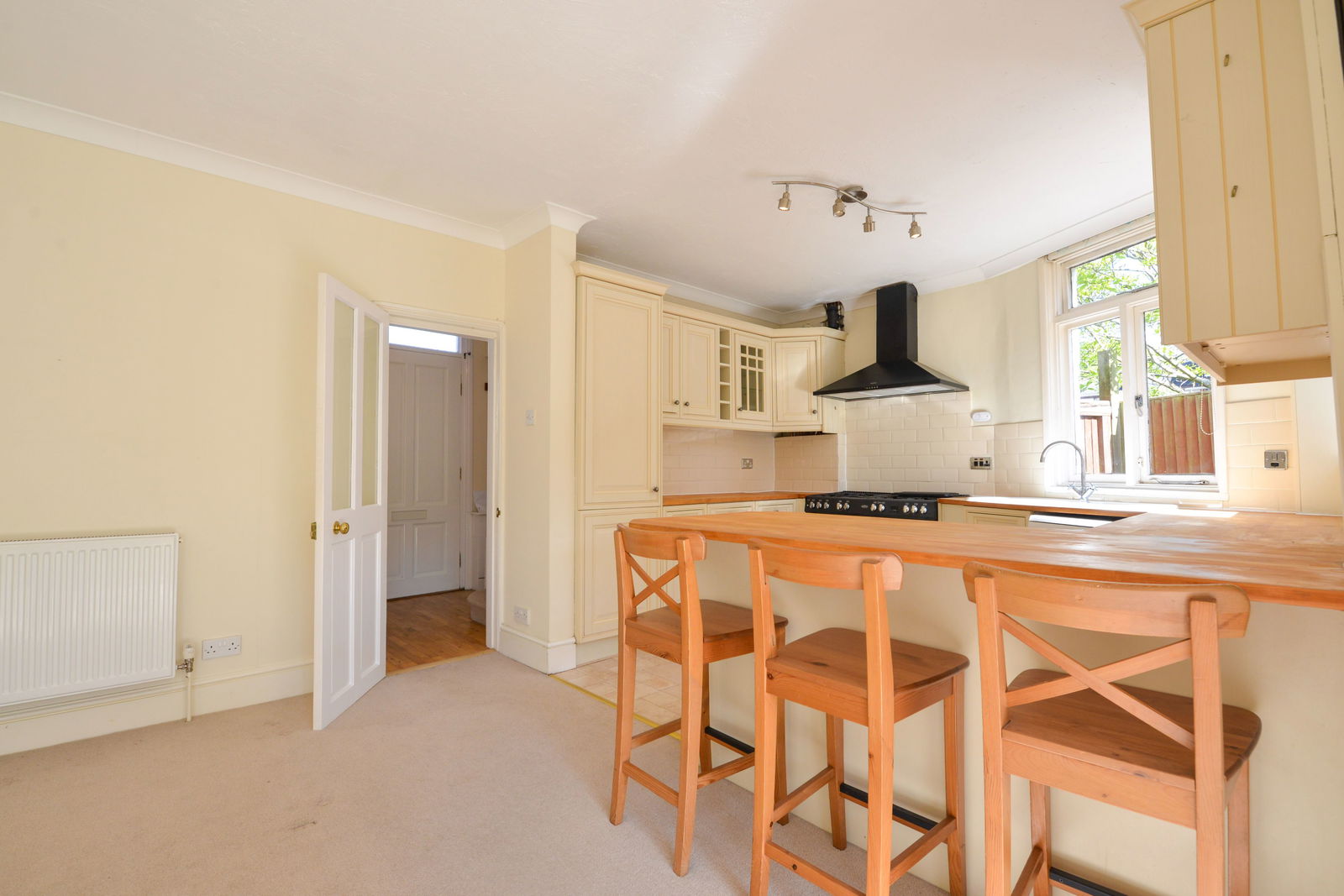 3 bed detached house to rent in Springfield Road, Guildford 11