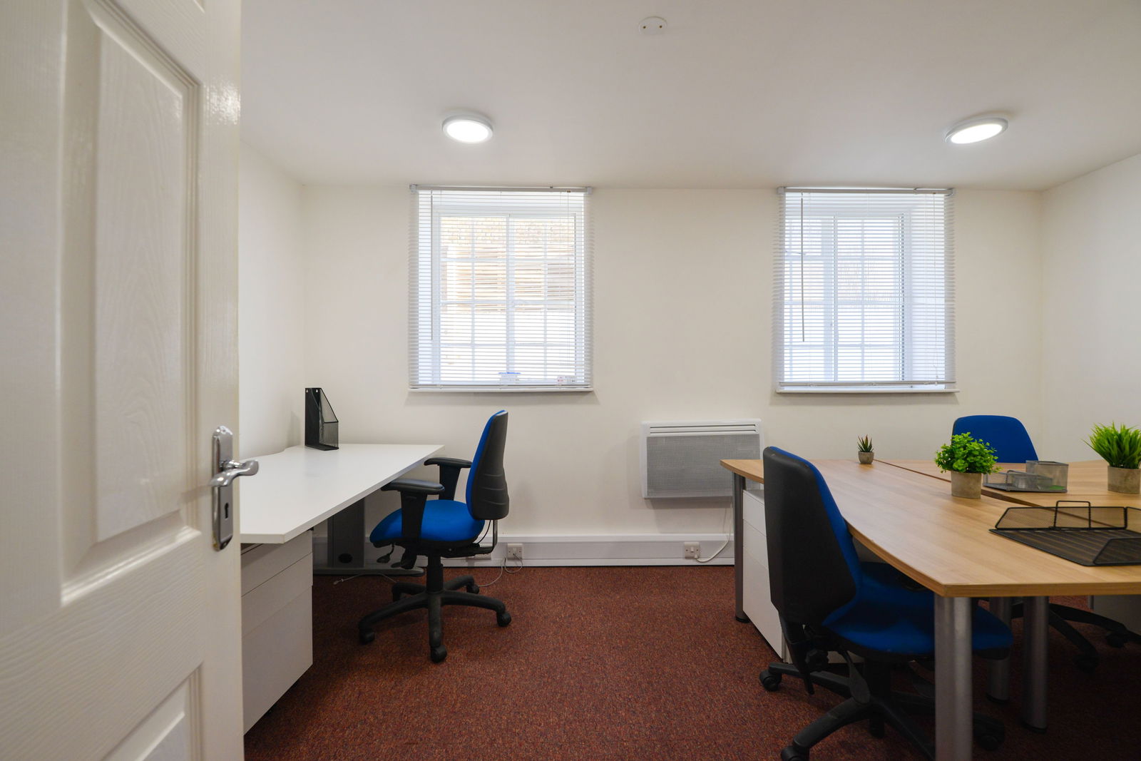 Office to rent in High Street, Leatherhead  - Property Image 3