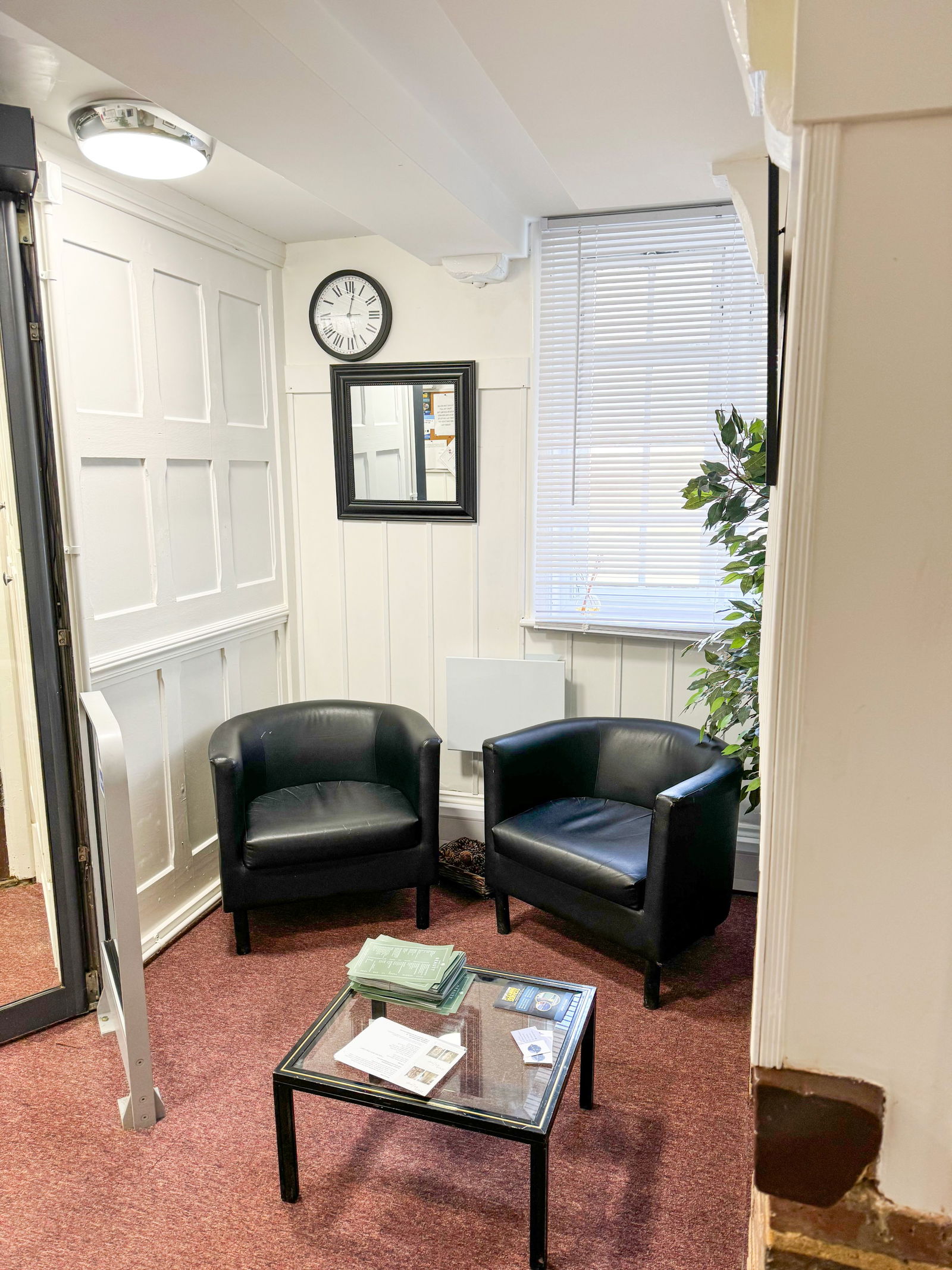 Office to rent in High Street, Leatherhead  - Property Image 10