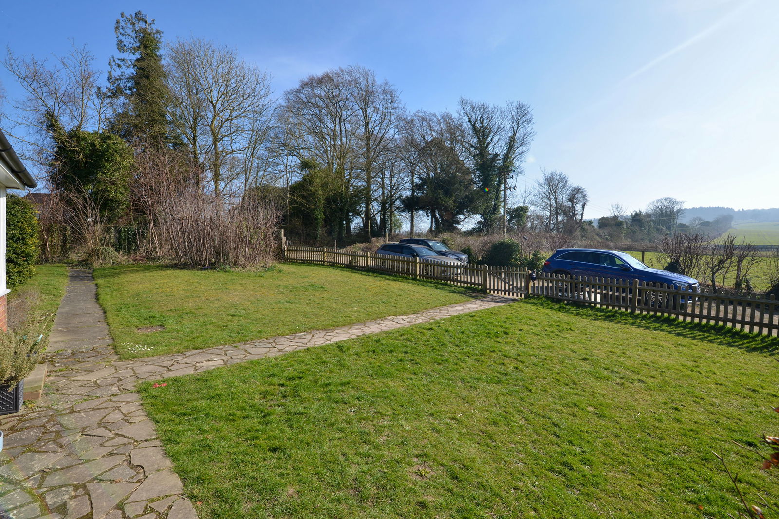 3 bed semi-detached house to rent in Blakes Lane, Leatherhead  - Property Image 3