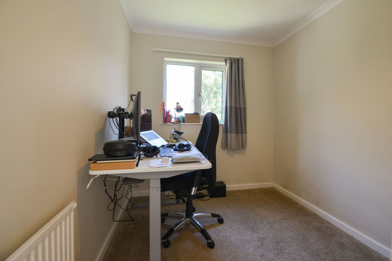 3 bed semi-detached house to rent in Blakes Lane, Leatherhead 13