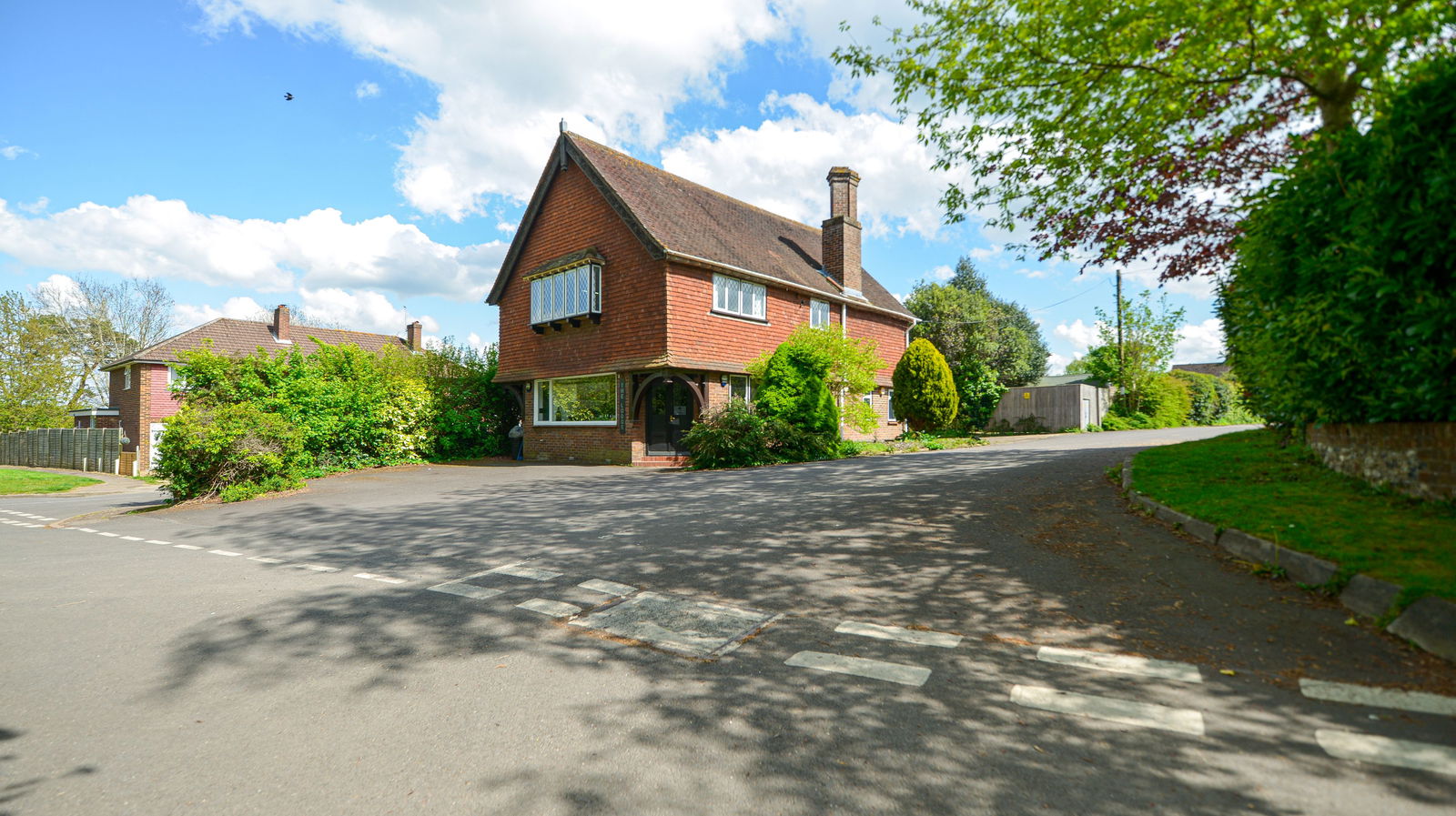 Office to rent in Guildford Road, Leatherhead - Property Image 1