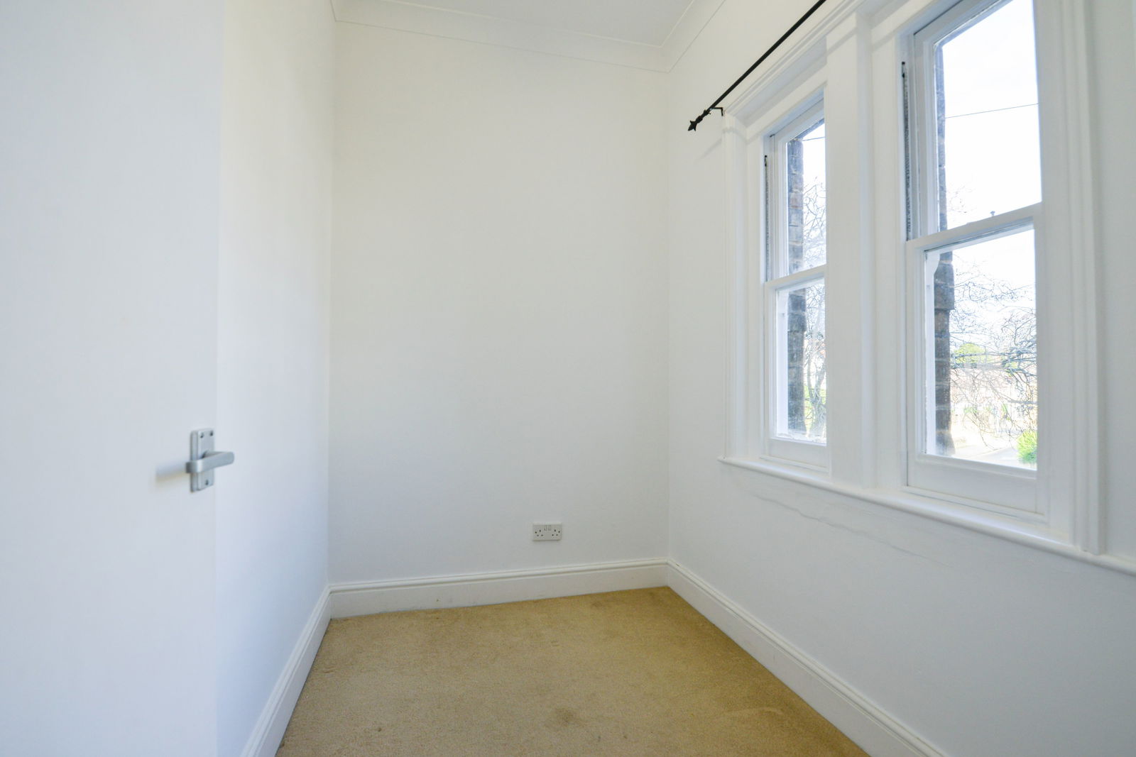 1 bed flat to rent in Baillie Road, Guildford 6