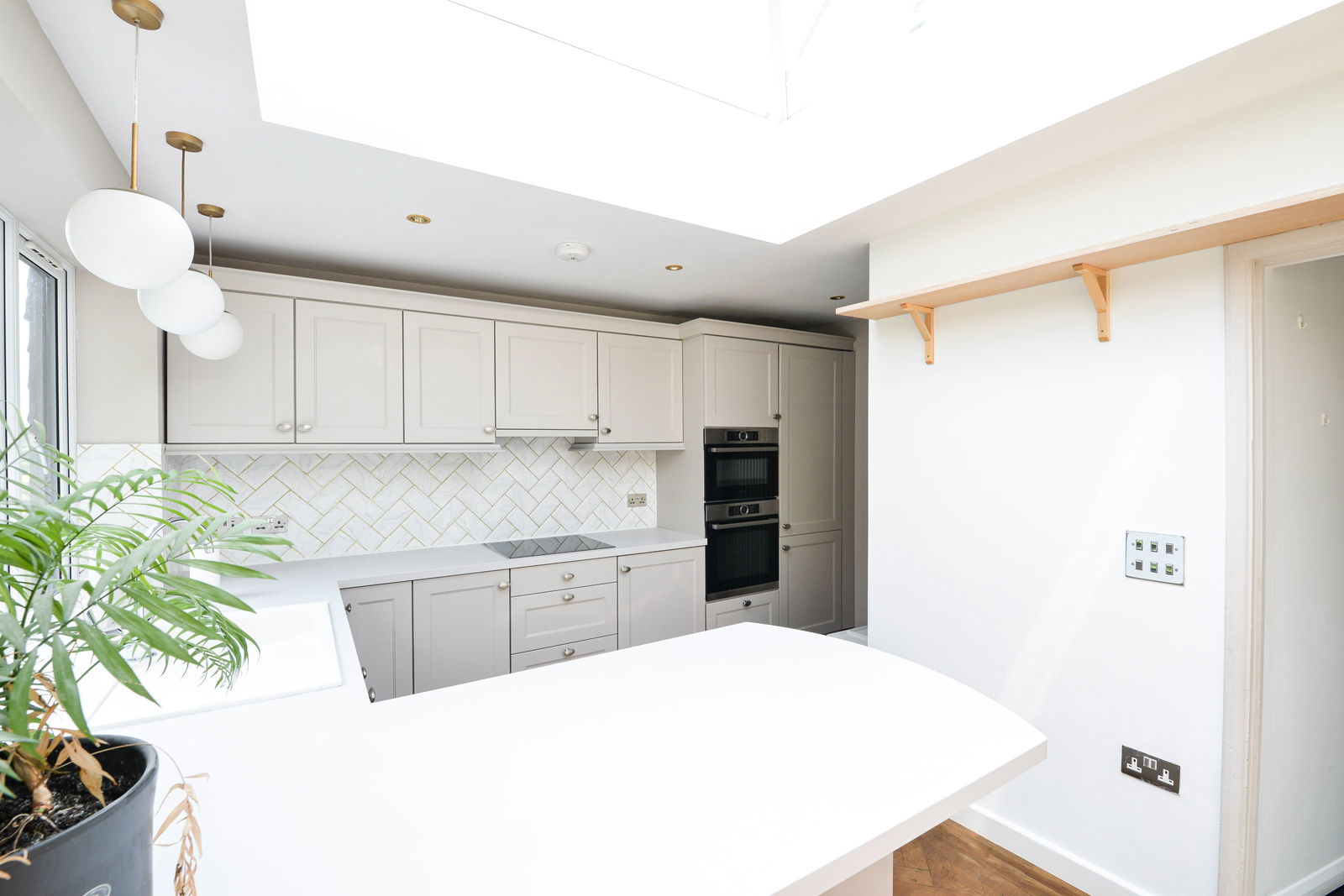 3 bed semi-detached house for sale in Tudor Close, Chessington 4