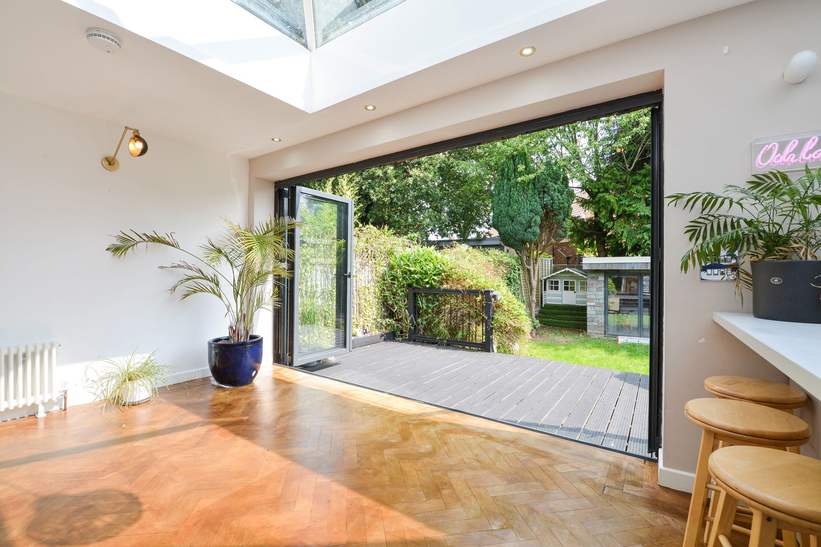 3 bed semi-detached house for sale in Tudor Close, Chessington 1