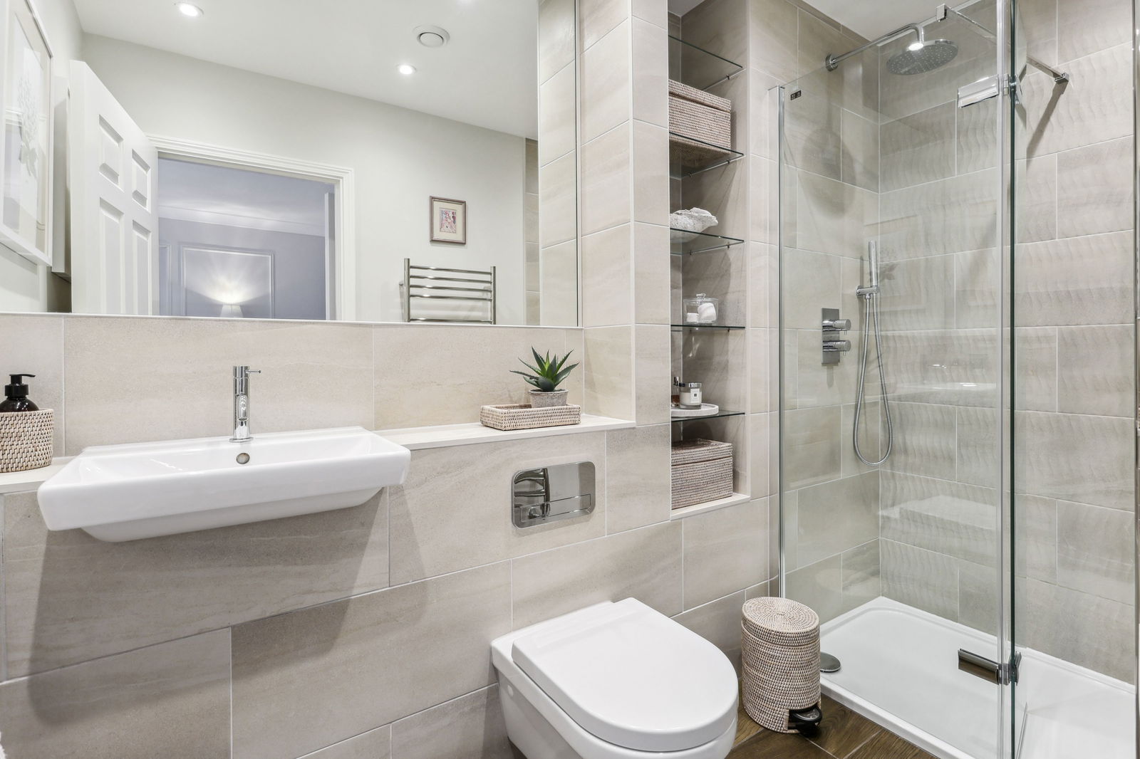 4 bed town house for sale in Duchess Court, Weybridge 12