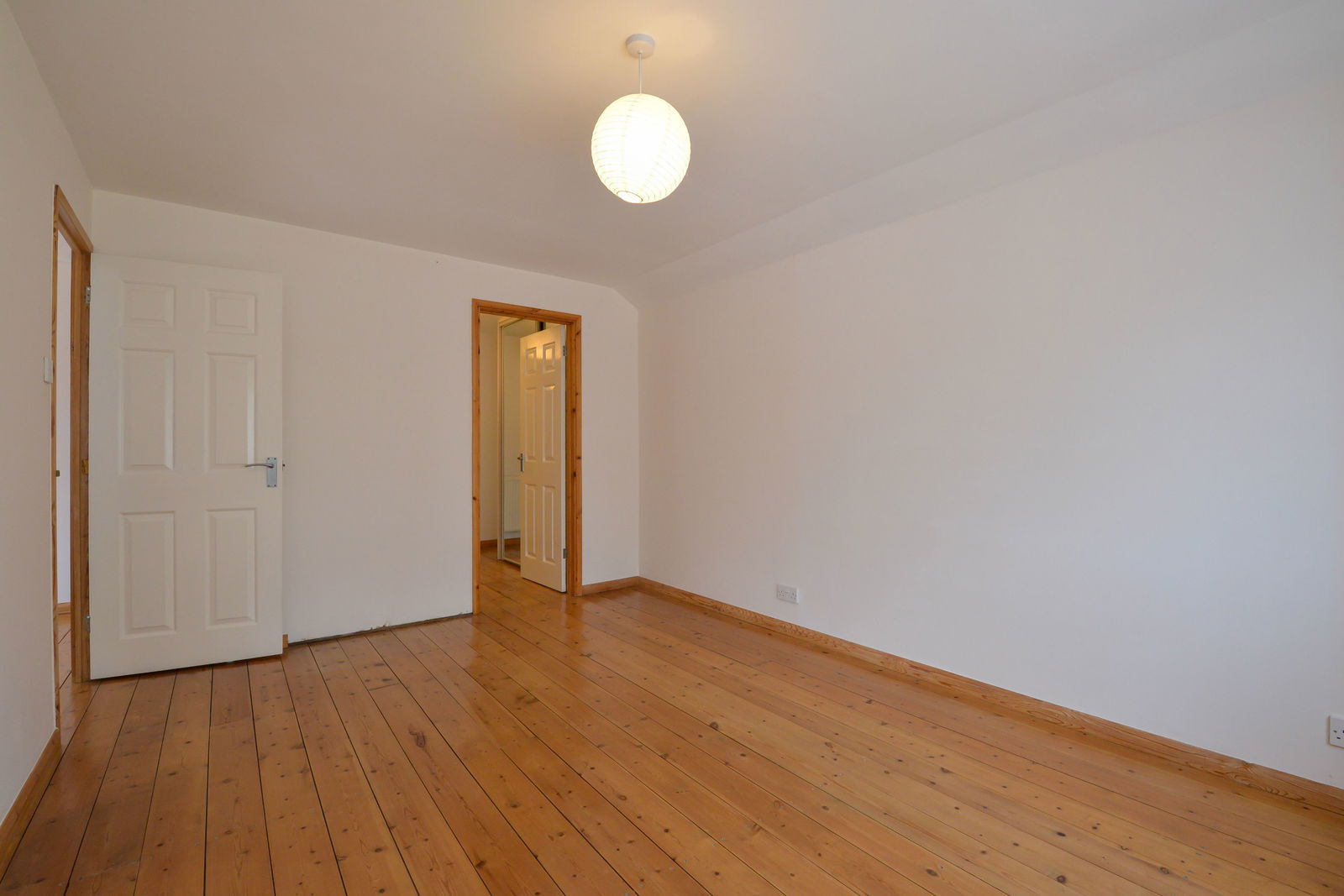 4 bed detached house for sale in Langshott Close, West Byfleet 12