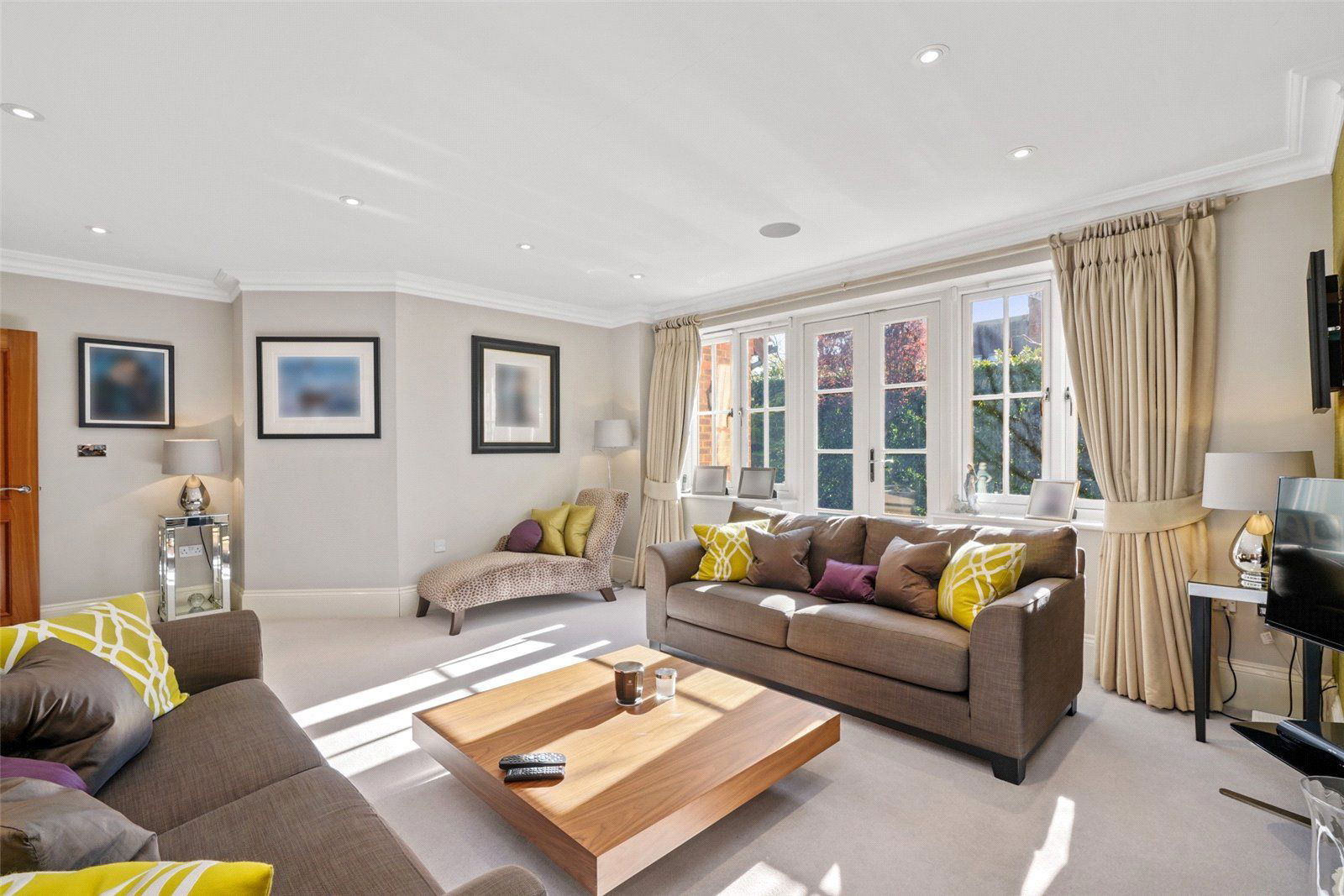 5 bed detached house for sale in Lockestone, Weybridge  - Property Image 9