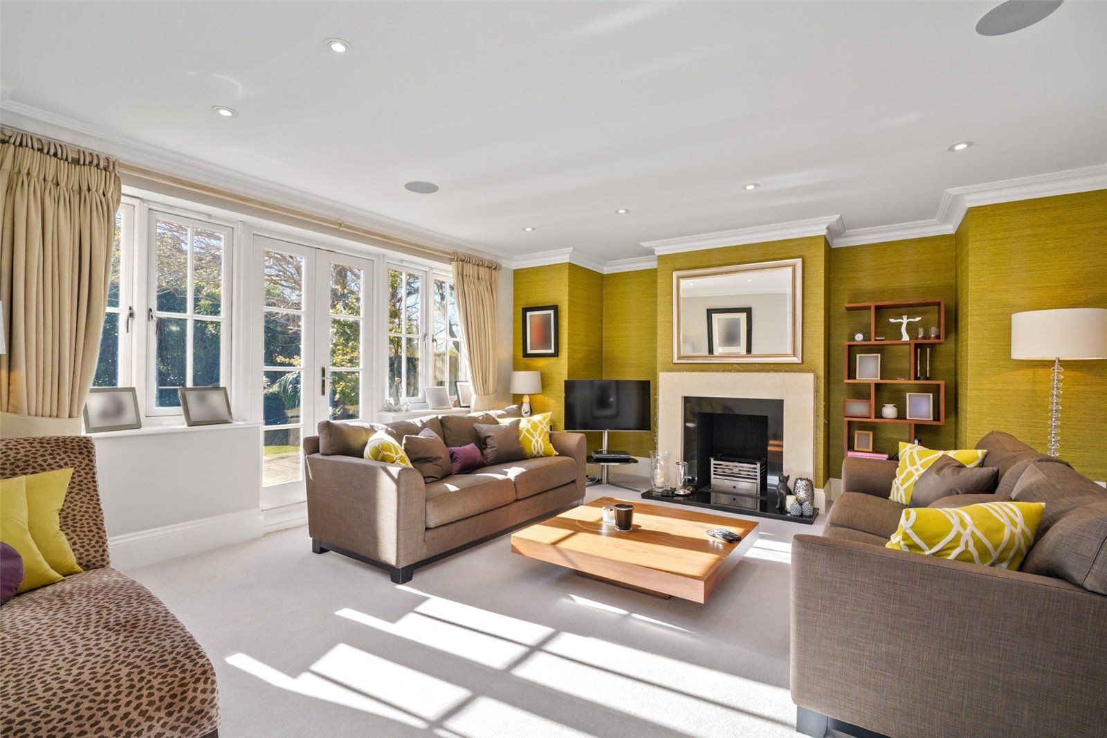 5 bed detached house for sale in Lockestone, Weybridge  - Property Image 8