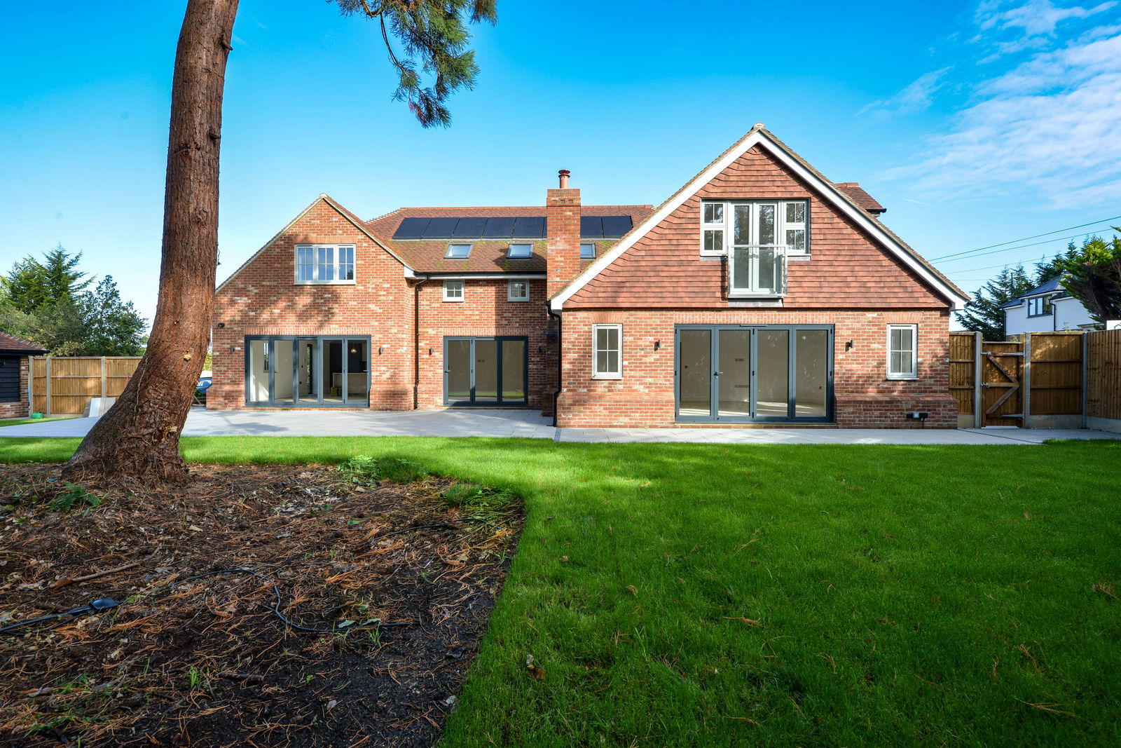 4 bed detached house for sale in Coach Road, Chertsey 4