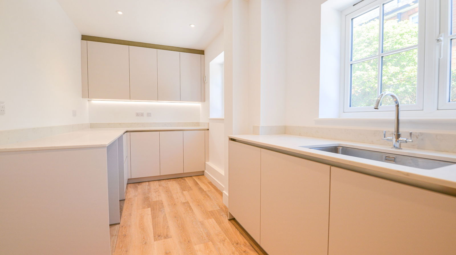 4 bed detached house for sale in Coach Road, Chertsey 25