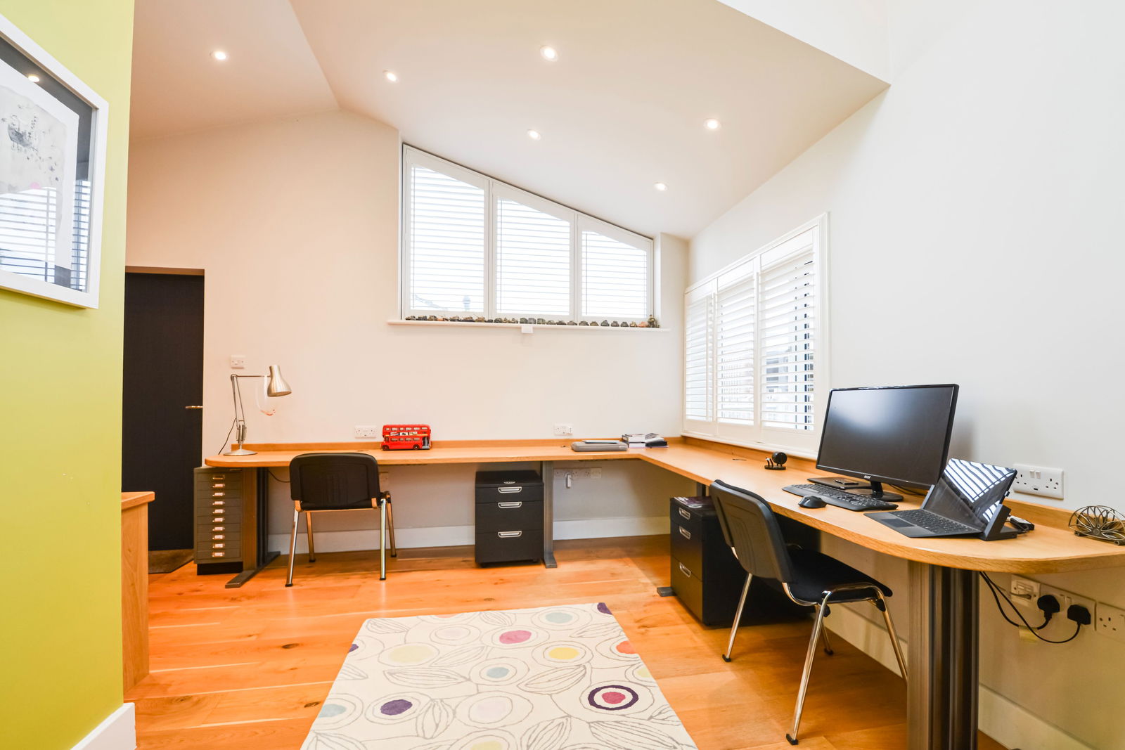 4 bed detached house for sale in Hulton Close, Leatherhead 11