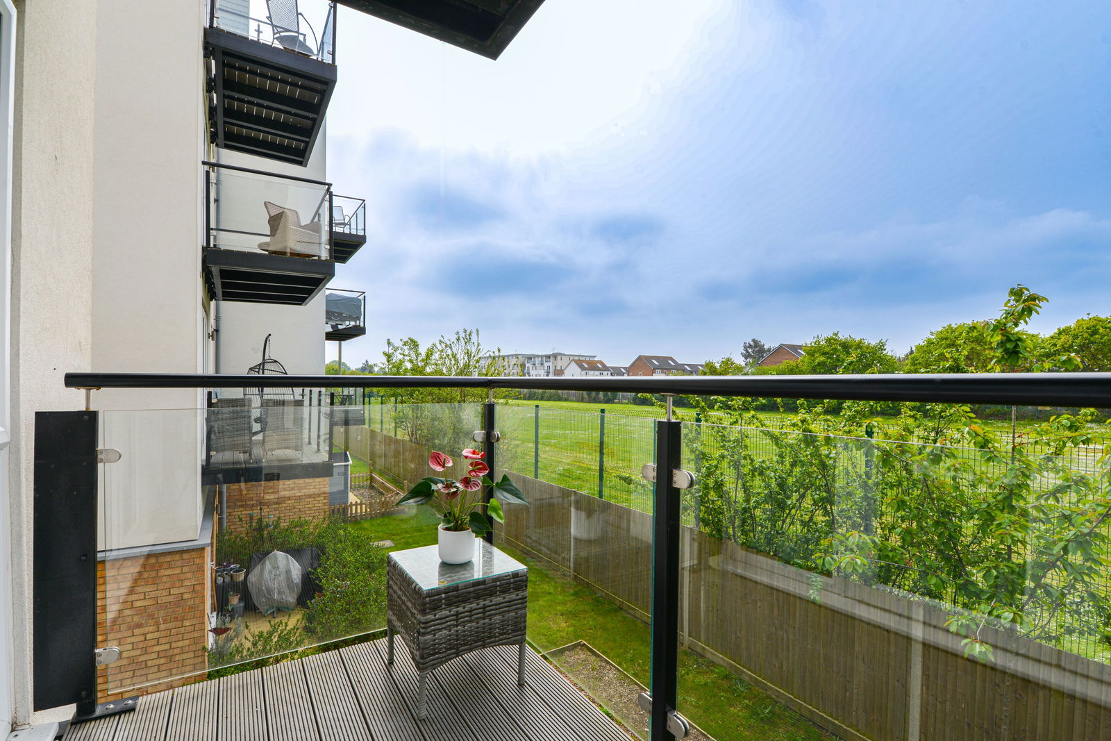 2 bed flat for sale, Addlestone  - Property Image 10