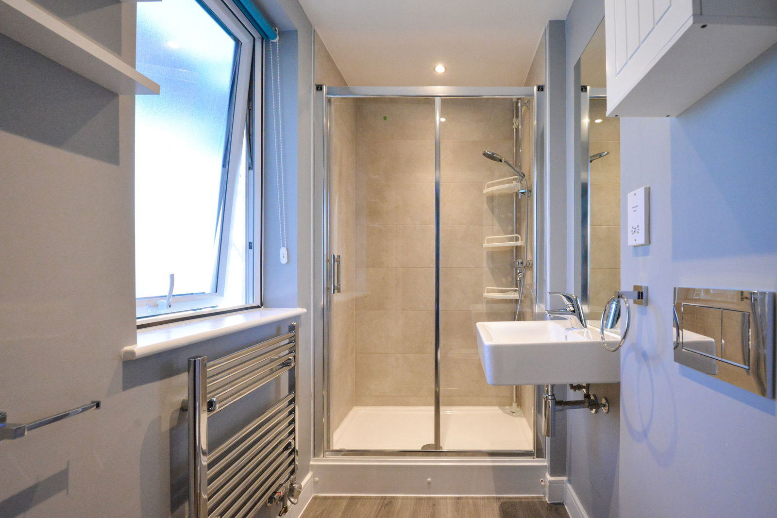 2 bed flat for sale, Addlestone  - Property Image 6
