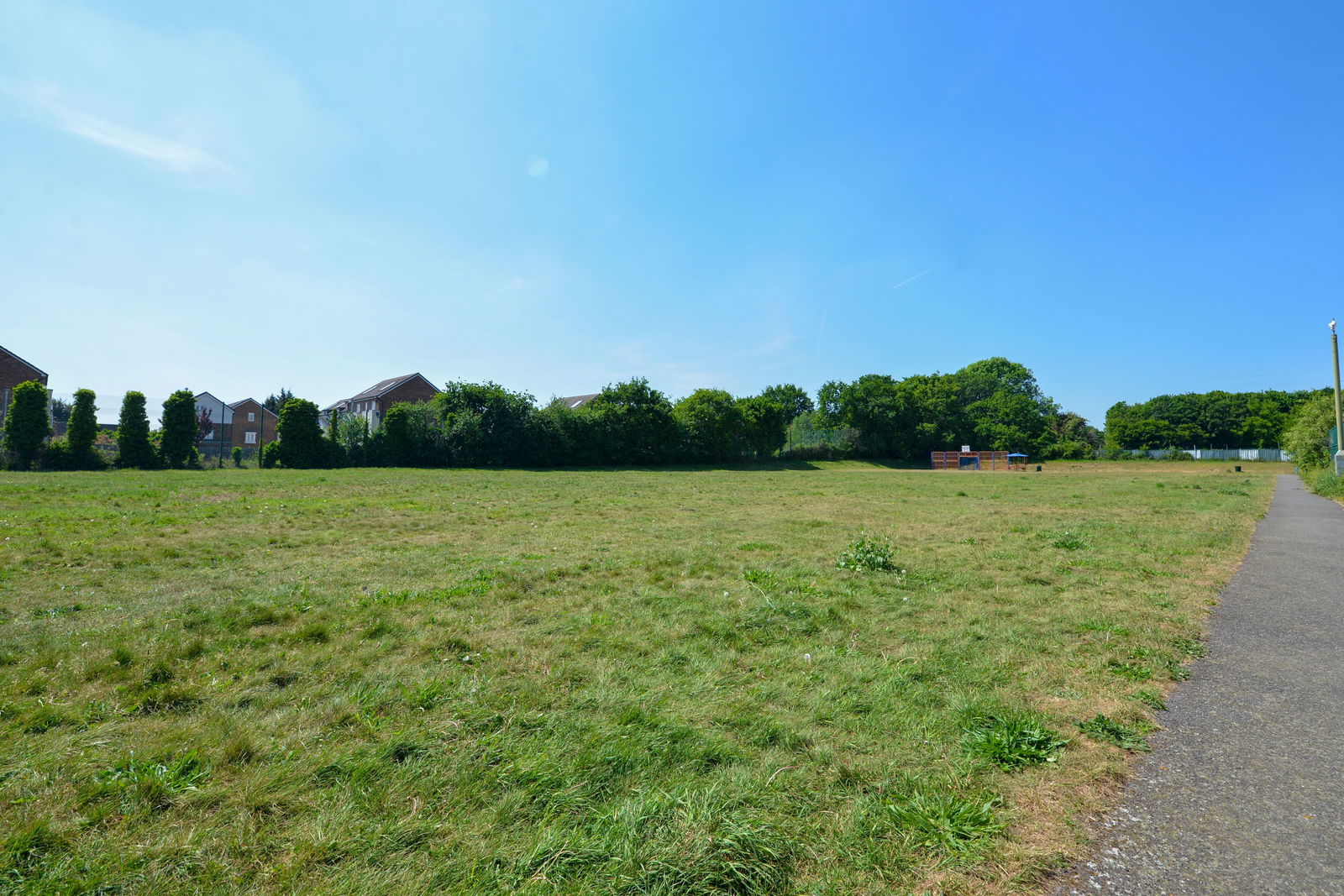 2 bed flat for sale, Addlestone  - Property Image 11
