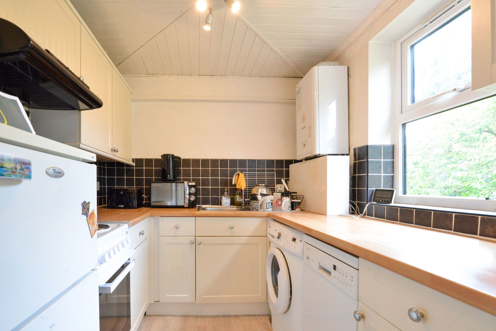 1 bed apartment to rent in Midhope Road, Woking  - Property Image 3