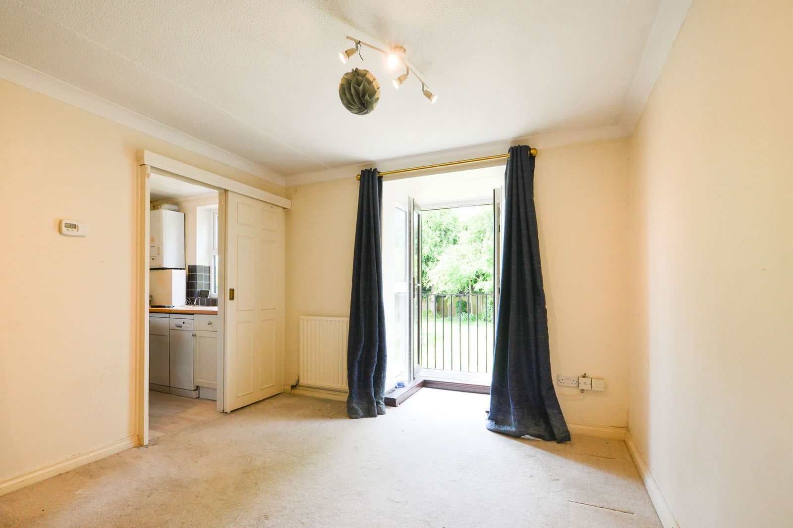 1 bed apartment to rent in Midhope Road, Woking  - Property Image 4