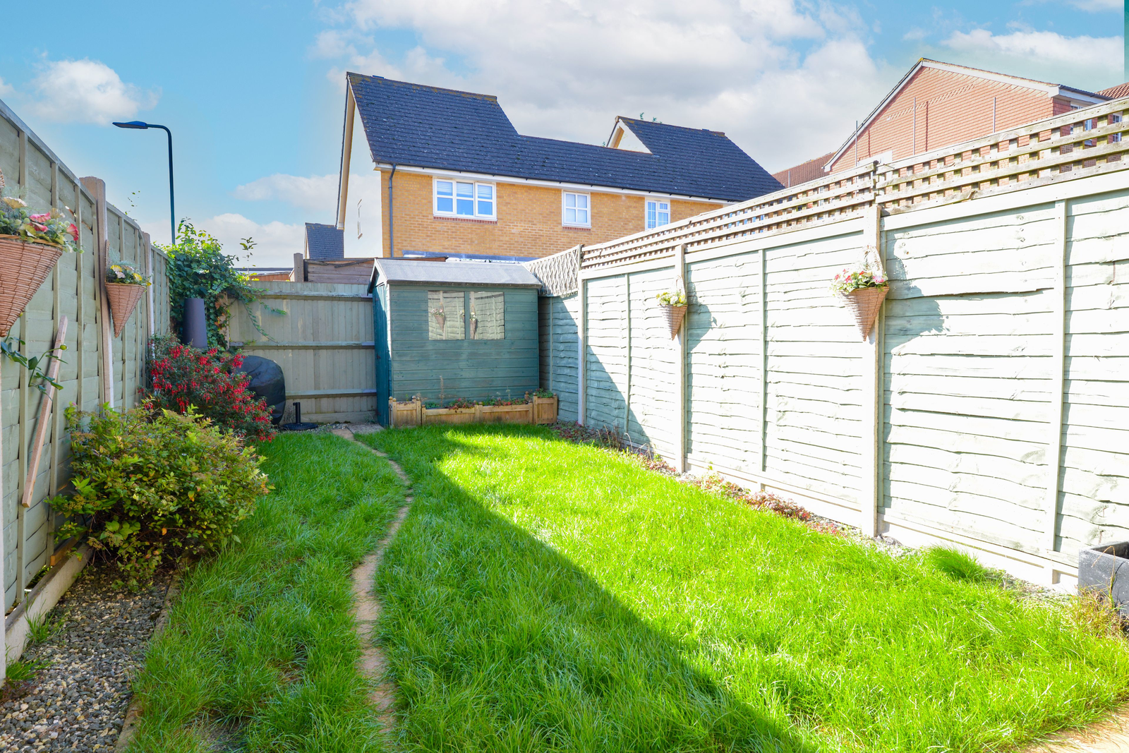 2 bed terraced house for sale in Bakers Gardens, Carshalton 4