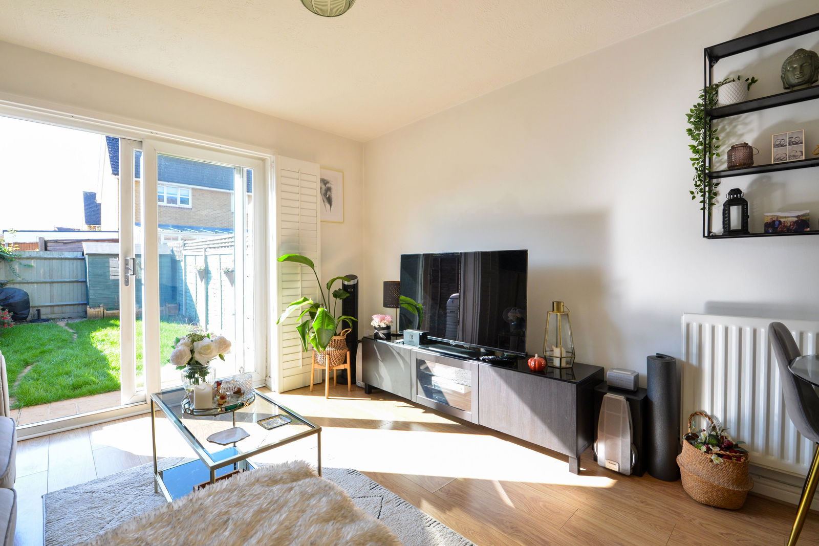 2 bed terraced house for sale in Bakers Gardens, Carshalton 3